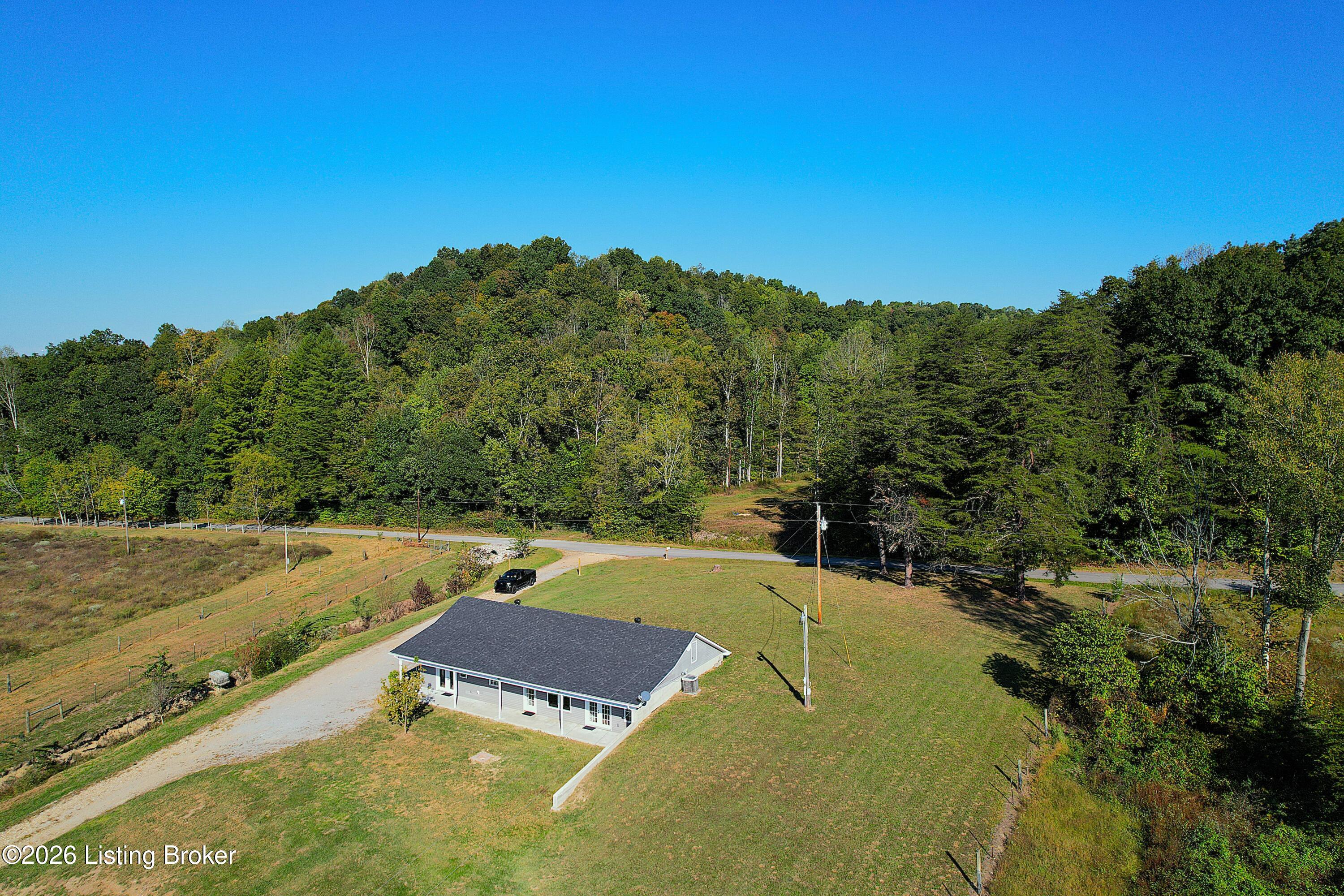 2902 Woods Creek Rd — photo