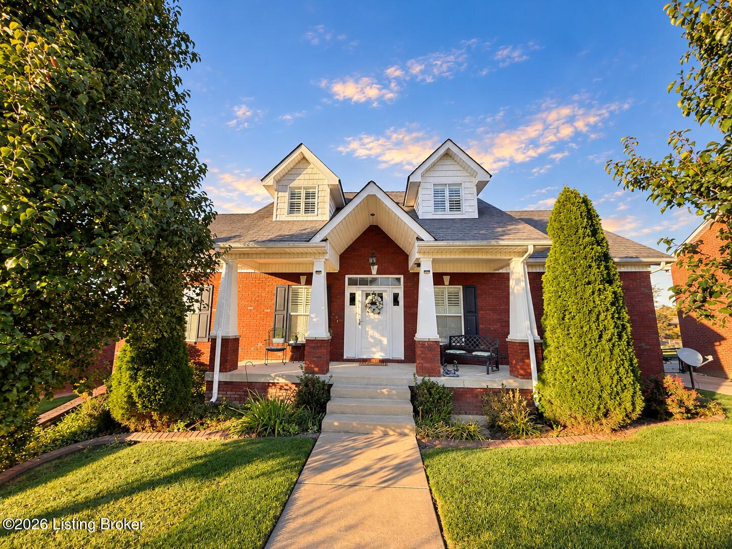397 Oak Tree Way — photo