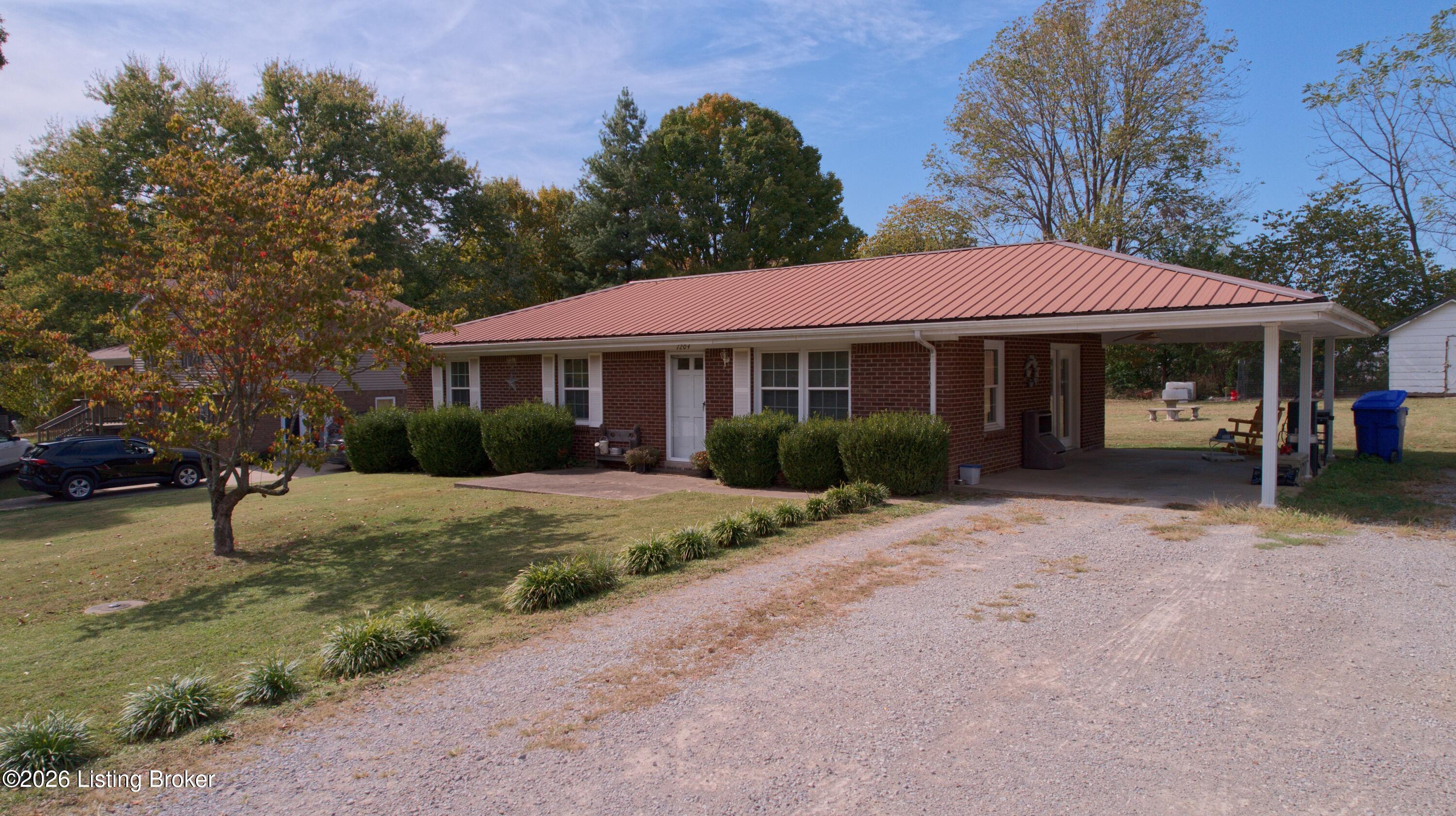 1204 Hickorywood Dr — photo