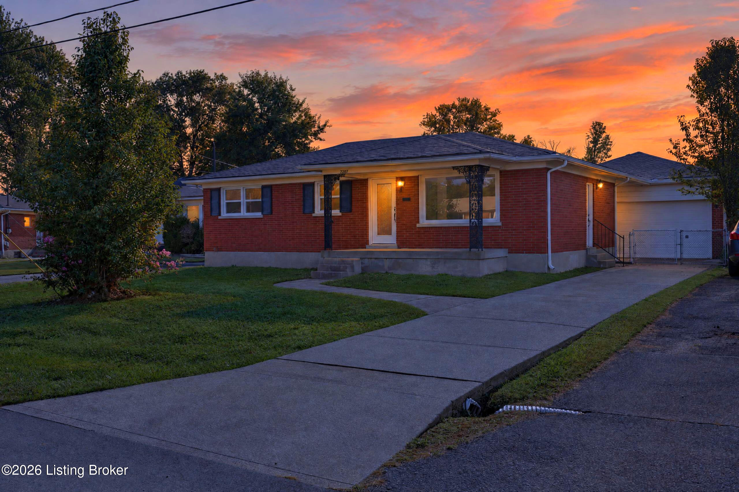 7207 Ivan Ct — photo