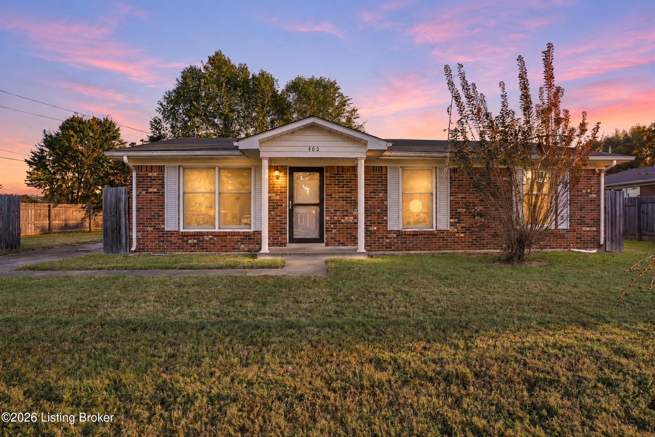 402 Dogwood Dr — photo
