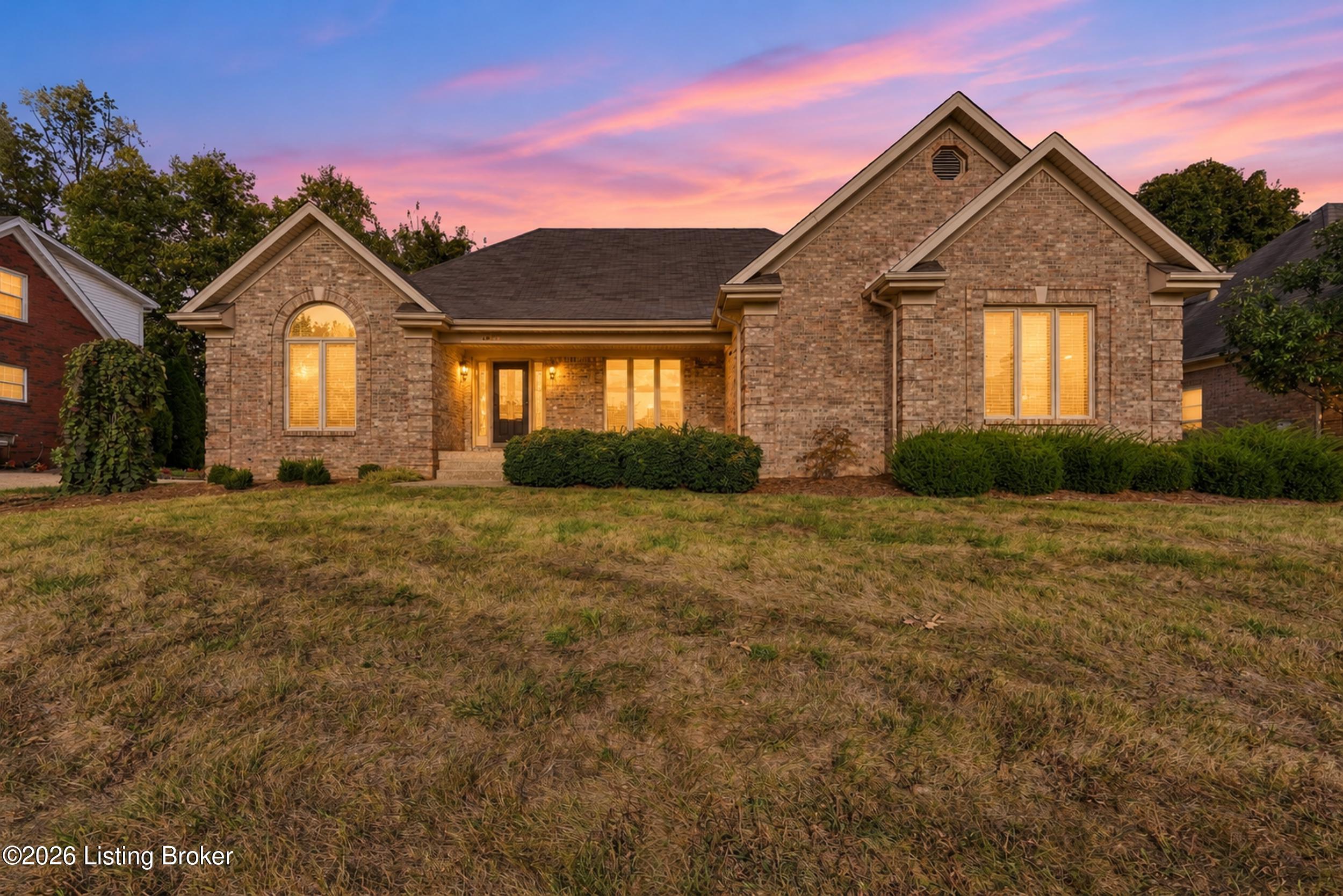 1421 Twin Ridge Rd, Louisville, KY 40242 — photo 2