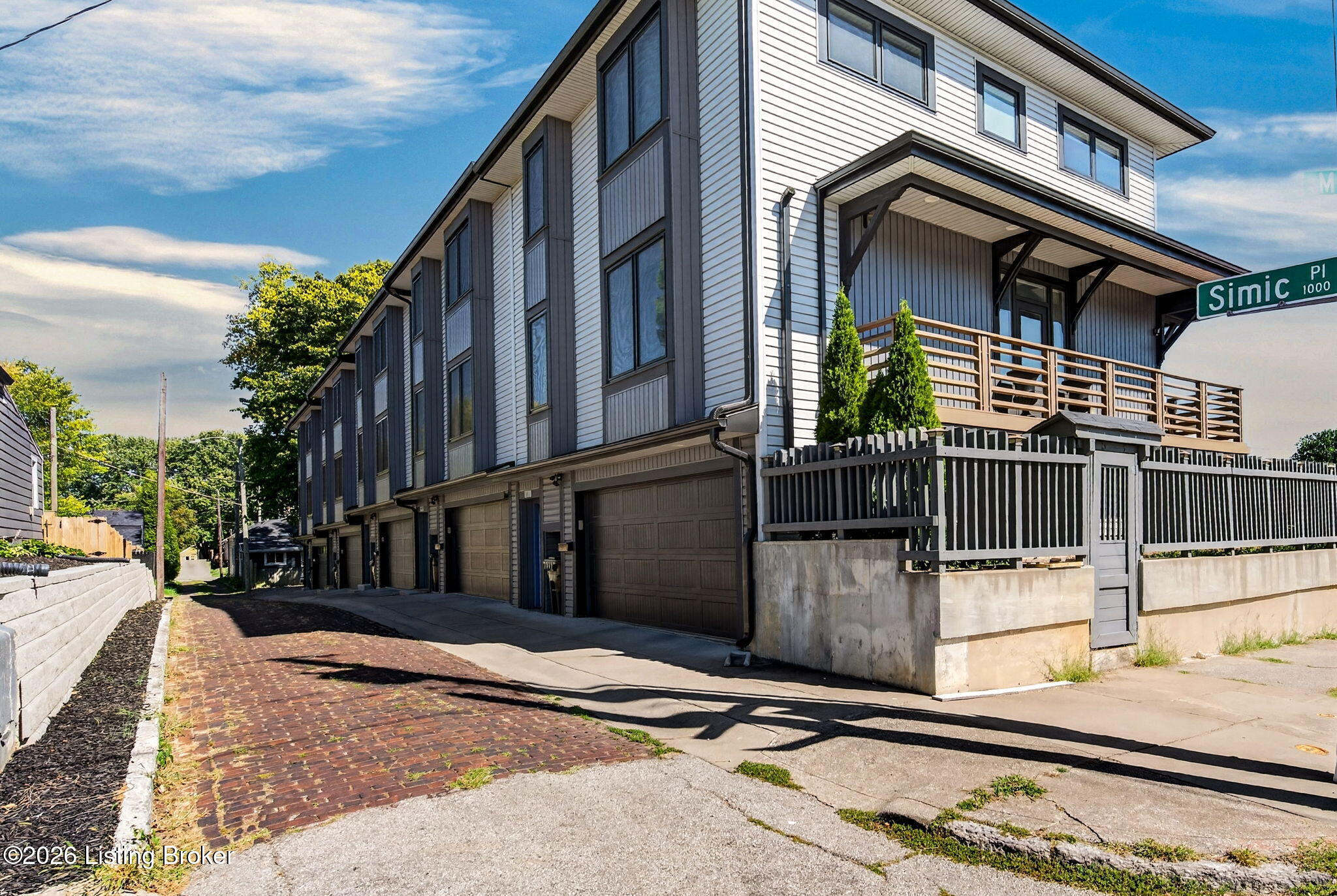 1007 Simic Pl — photo