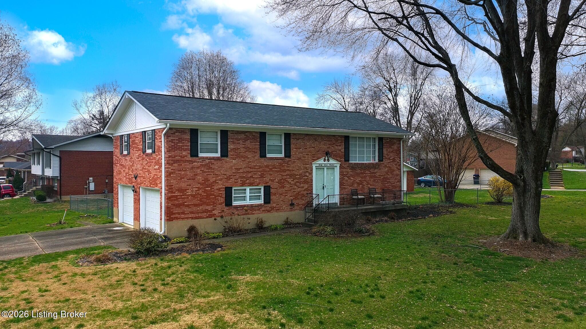 2700 Stephan Rd — photo