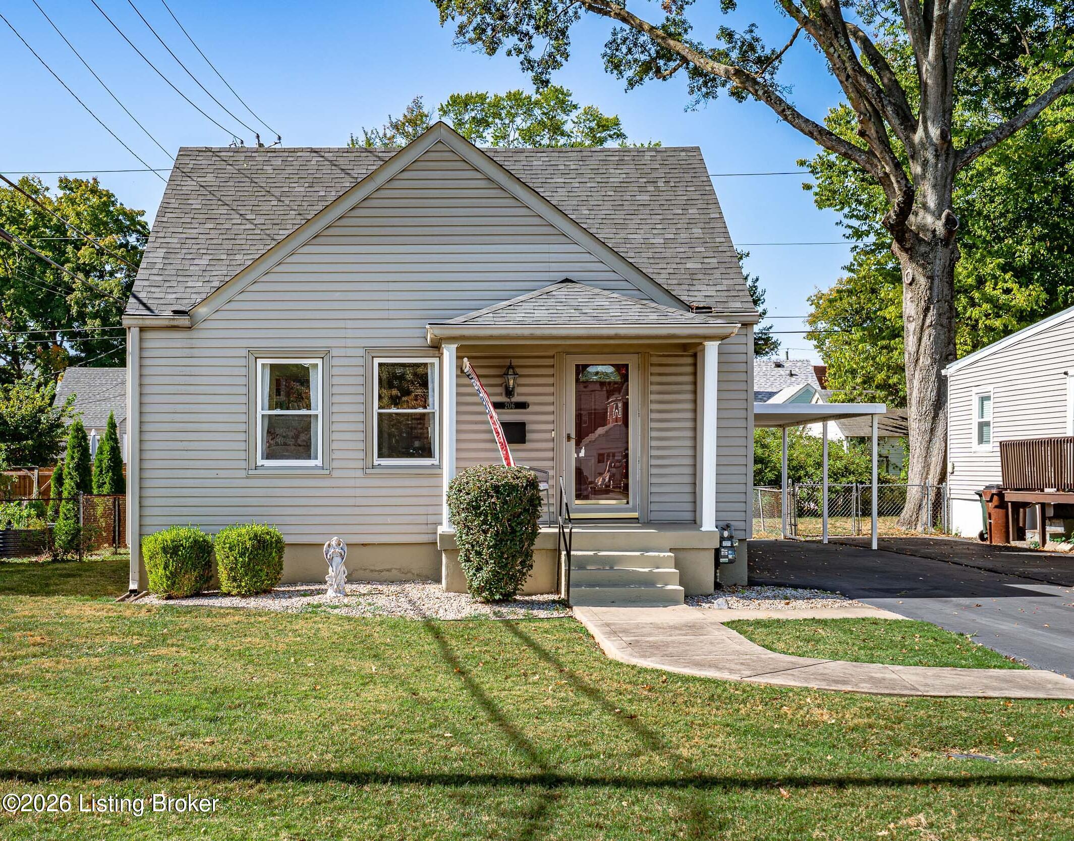 206 Colonial Dr — photo