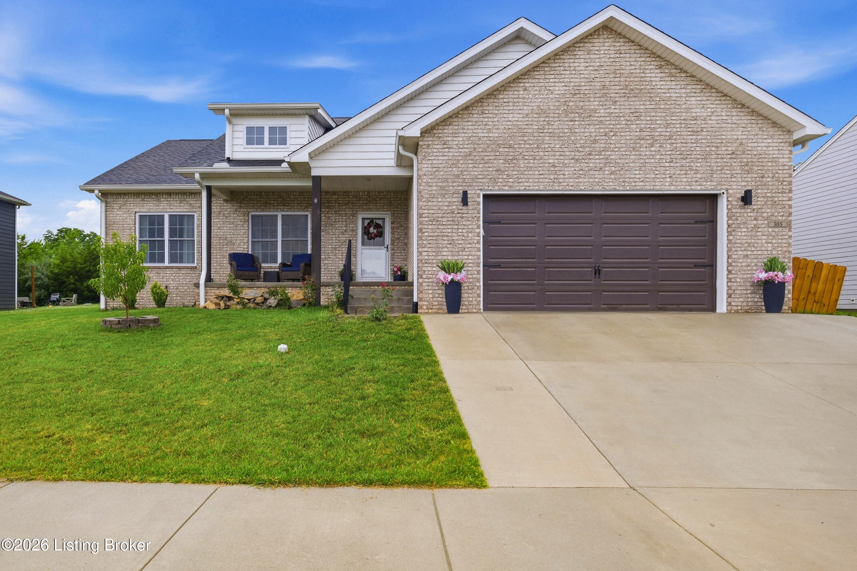 305 Summit Creek Dr — photo