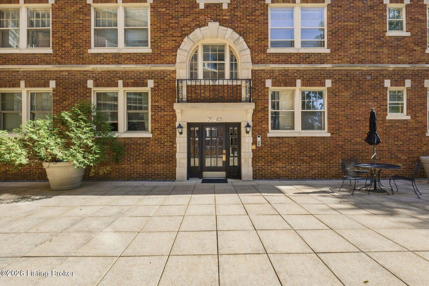 1601 Spring Dr Unit 10 — photo