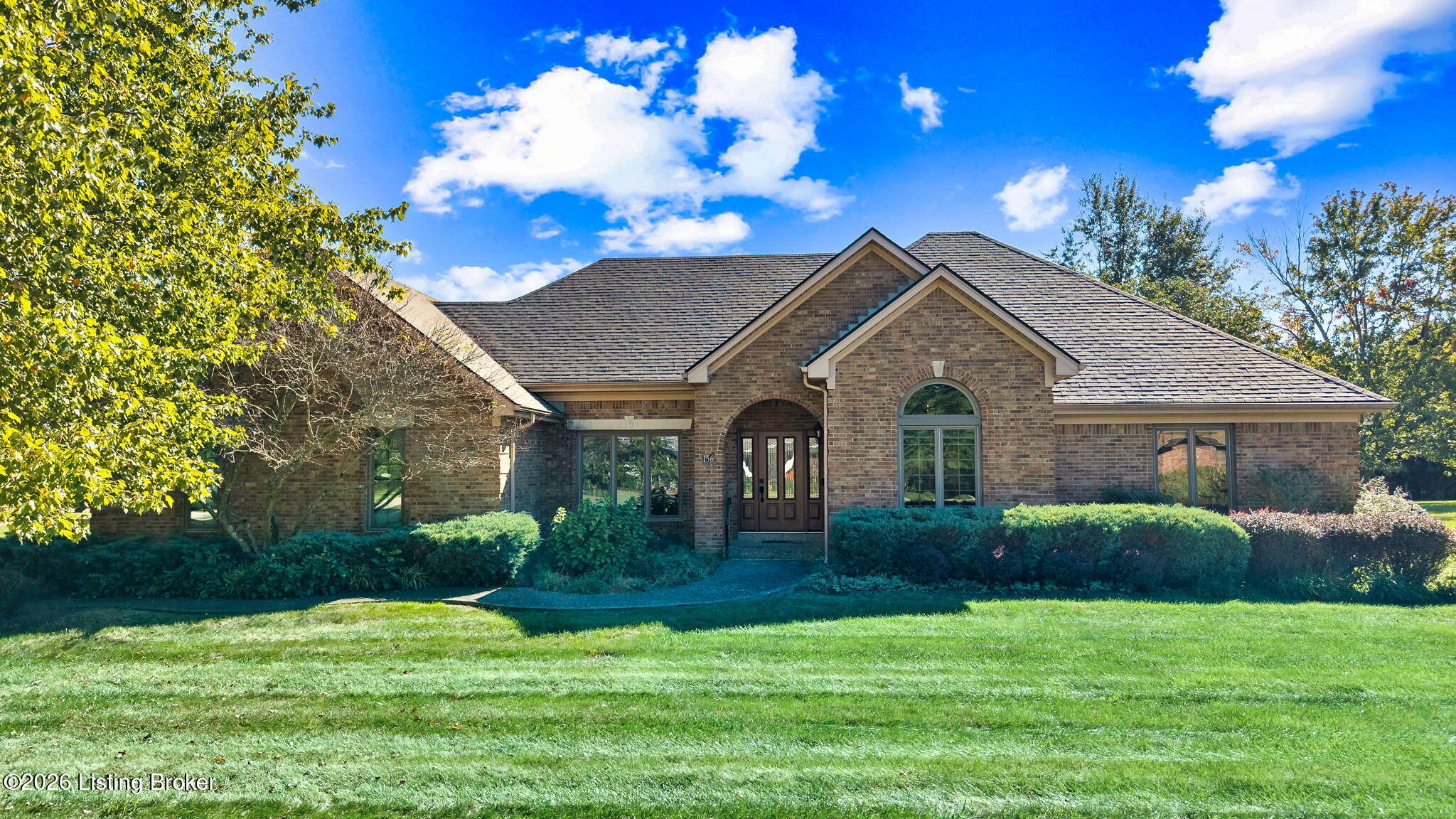 156 Willow Wood Dr — photo