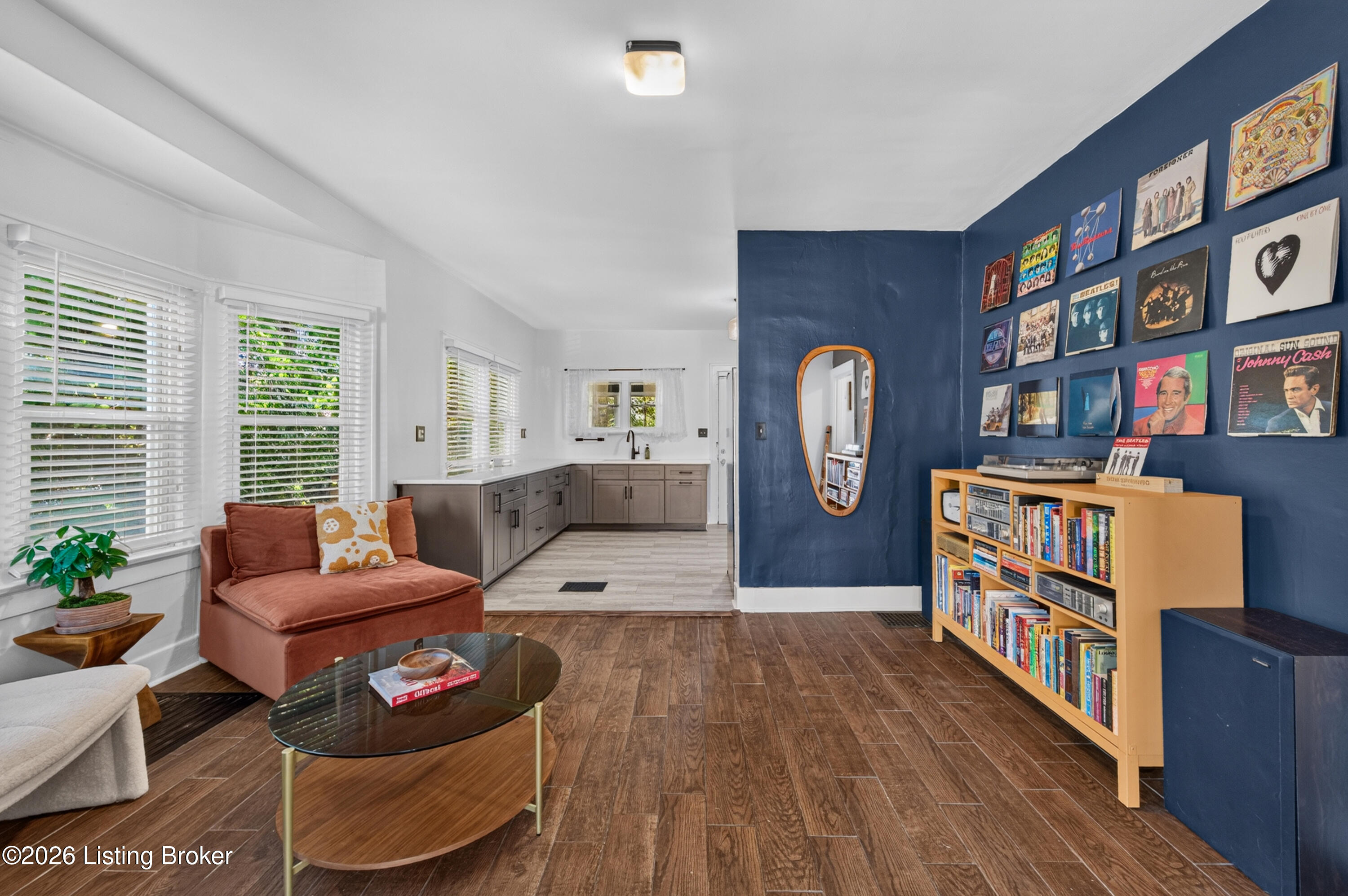 3311 Hikes Ln — photo