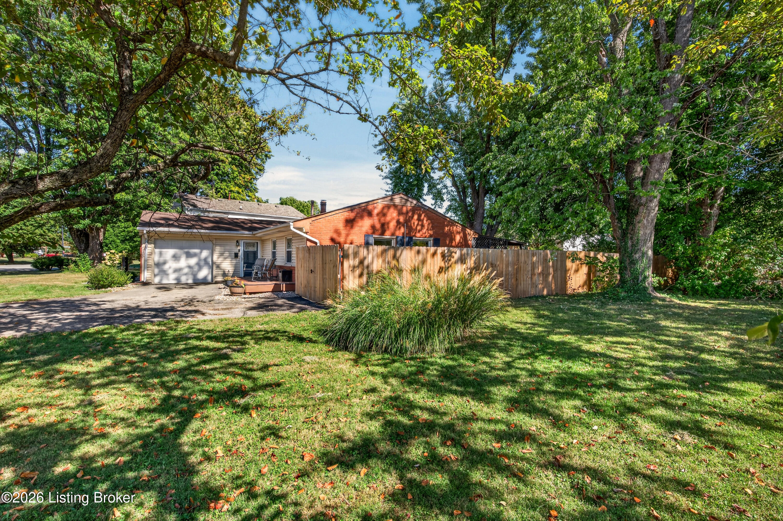 3906 Hillbrook Dr — photo
