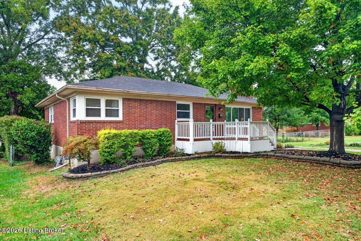 410 Marengo Dr — photo