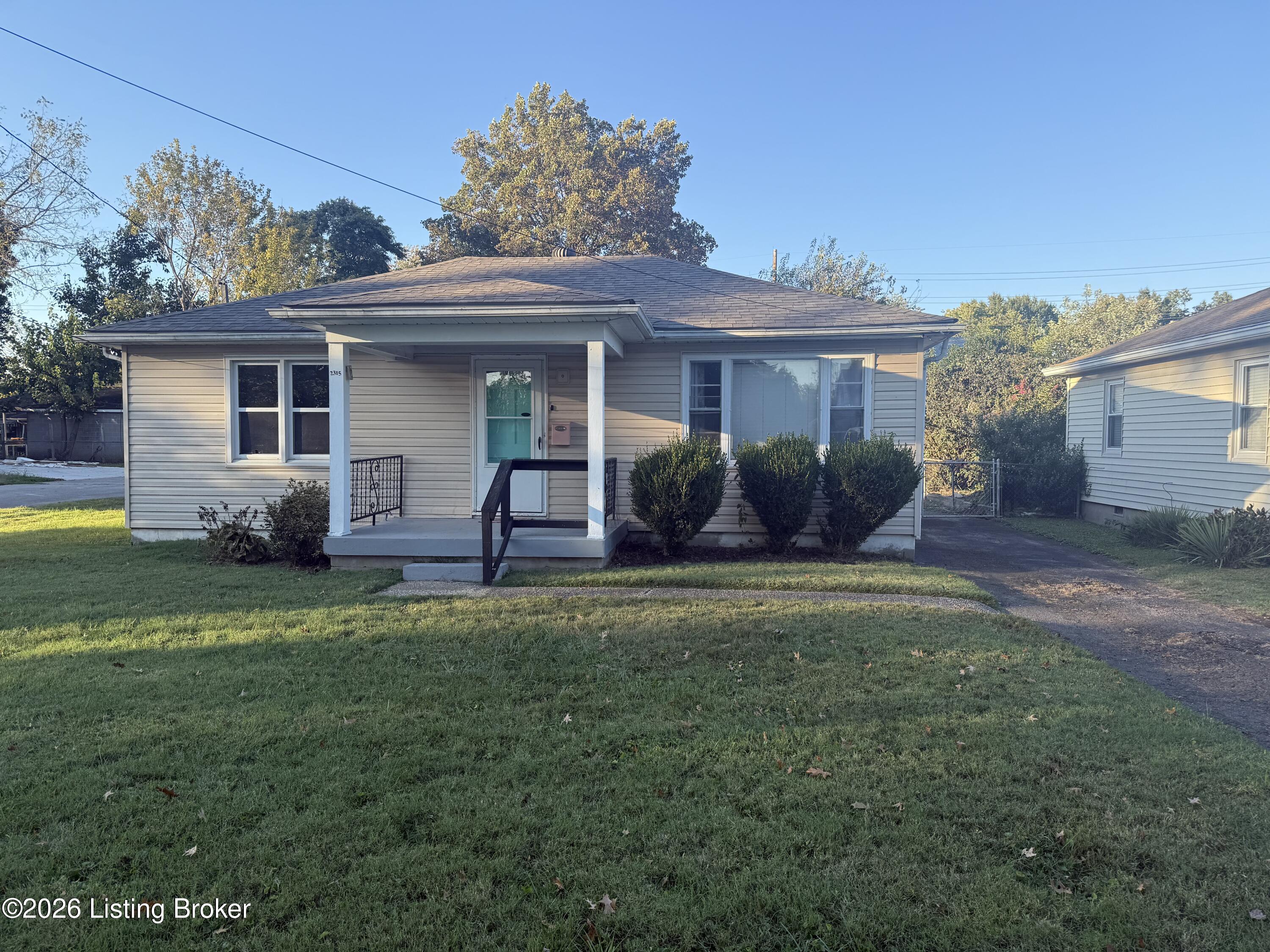 2315 Elmhurst Ave — photo