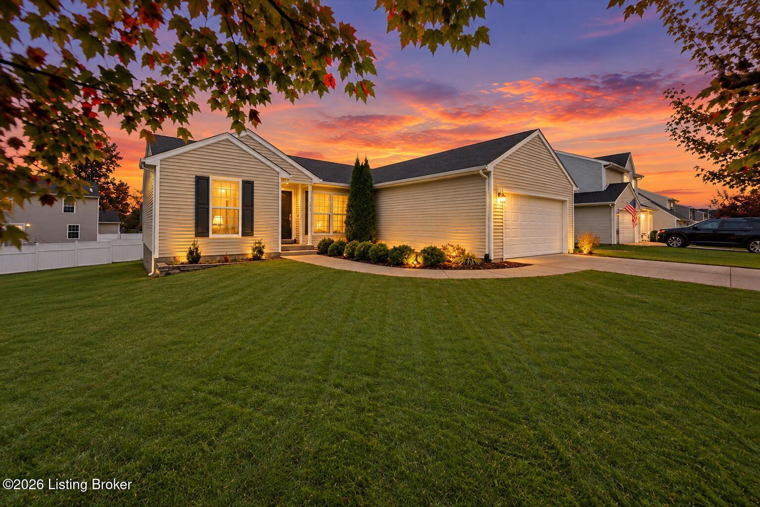 203 Greenleaf Dr — photo