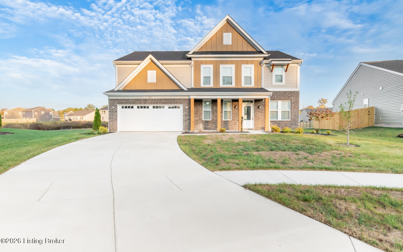 207 Dayflower Ct — photo