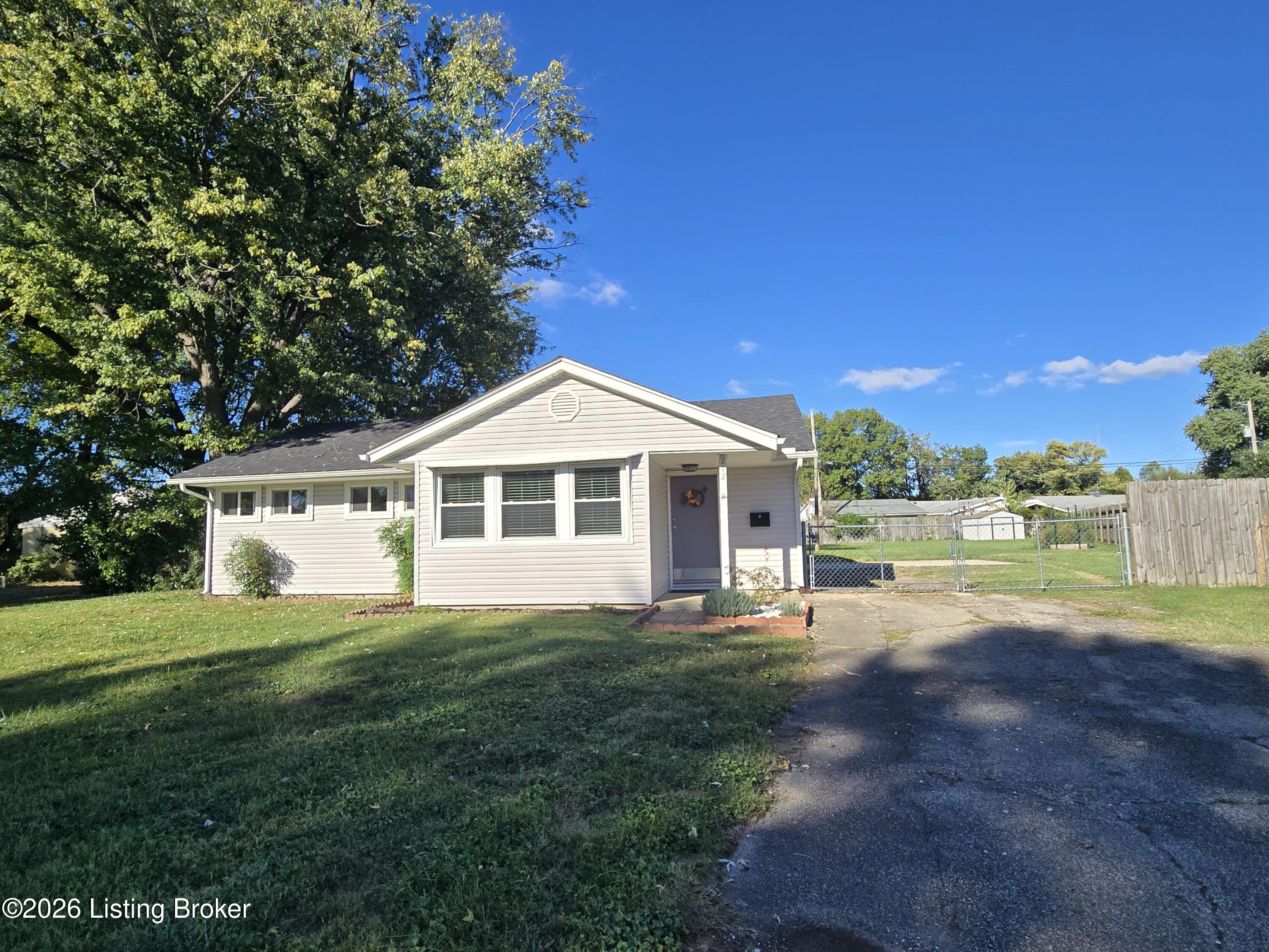 212 Welburn Dr — photo