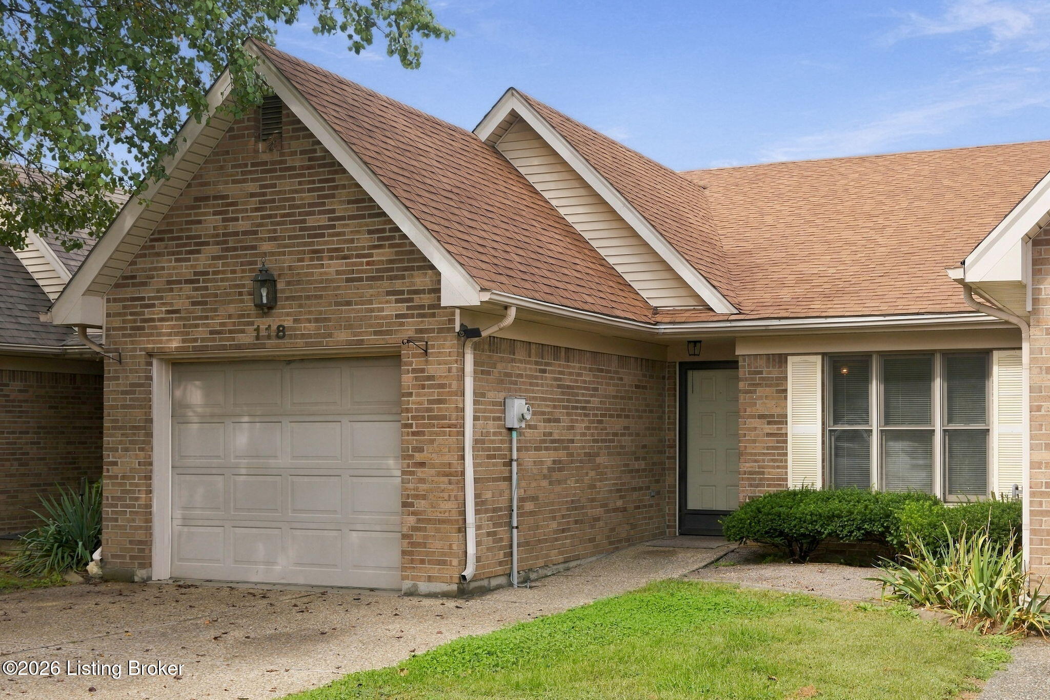 118 Algonquin Ct — photo