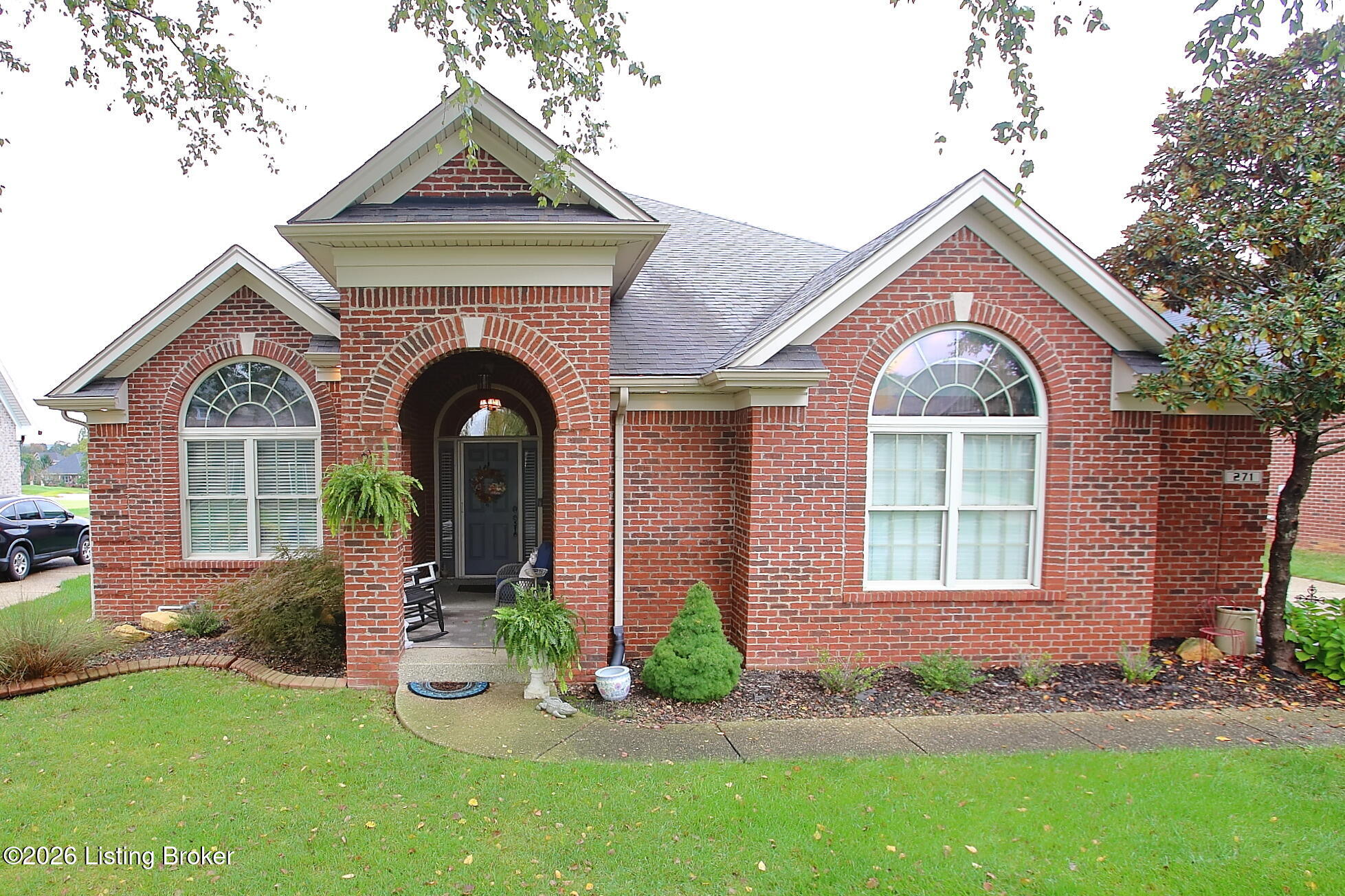 271 Alfred Ln — photo