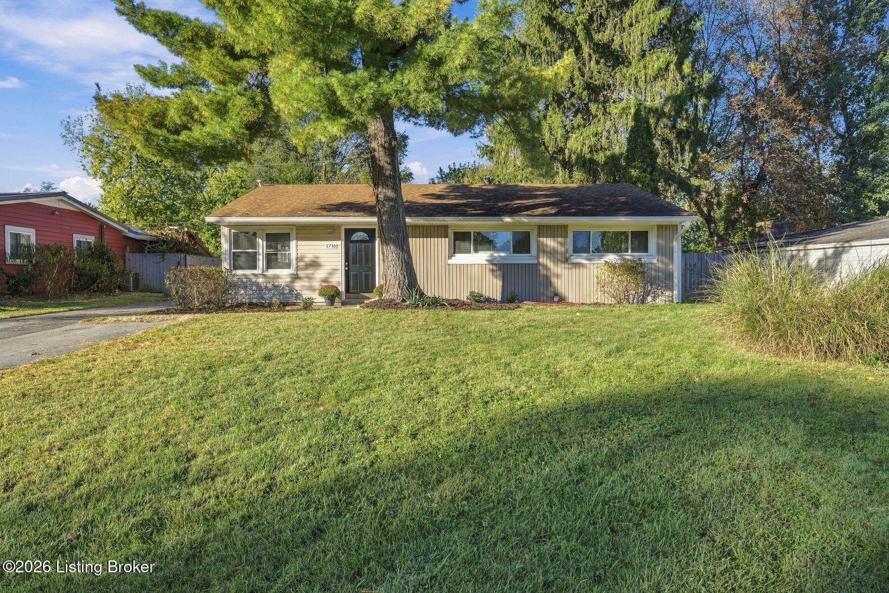 1716 Brentmoor Ln — photo