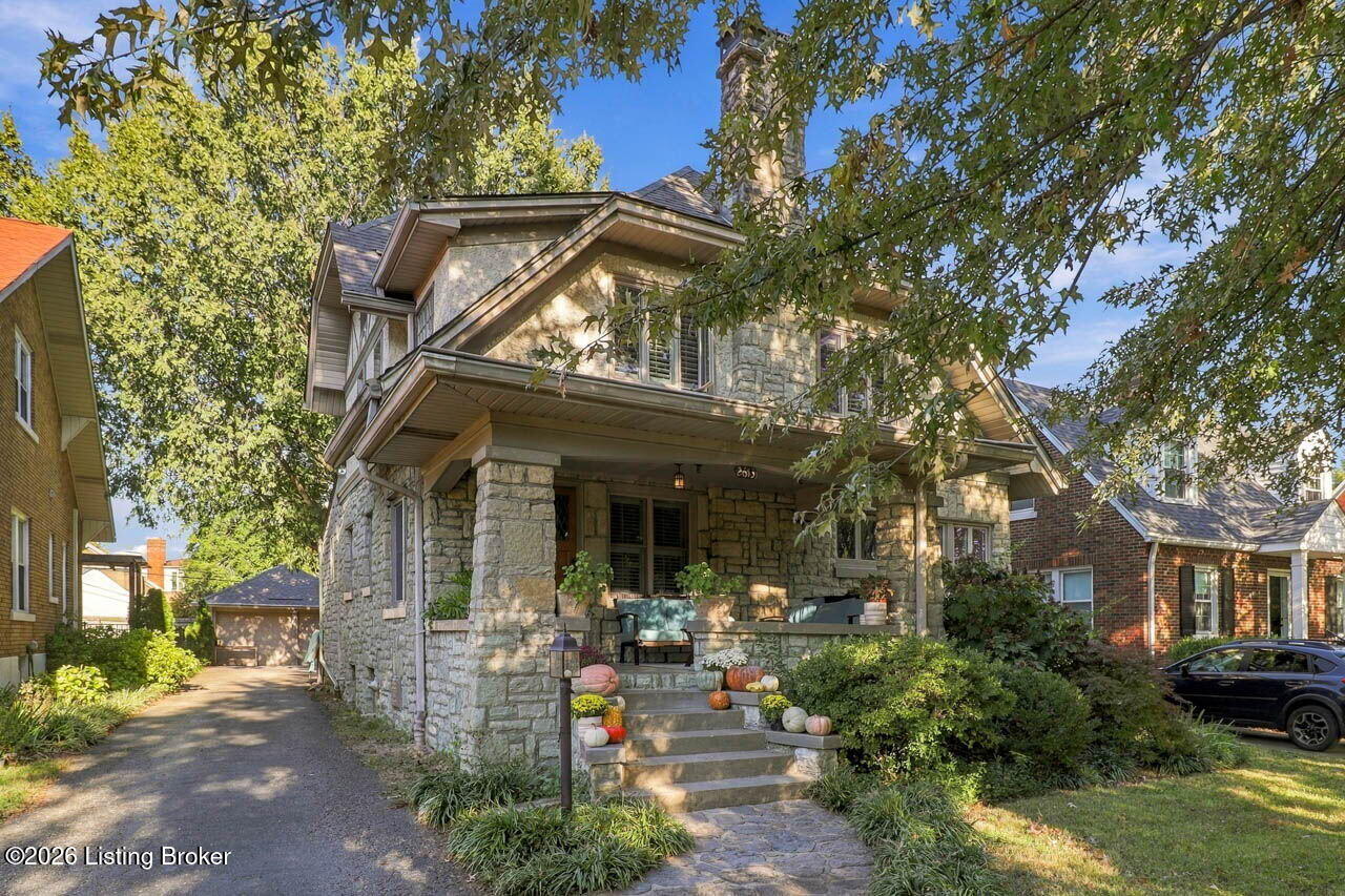 2613 Montrose Ave — photo