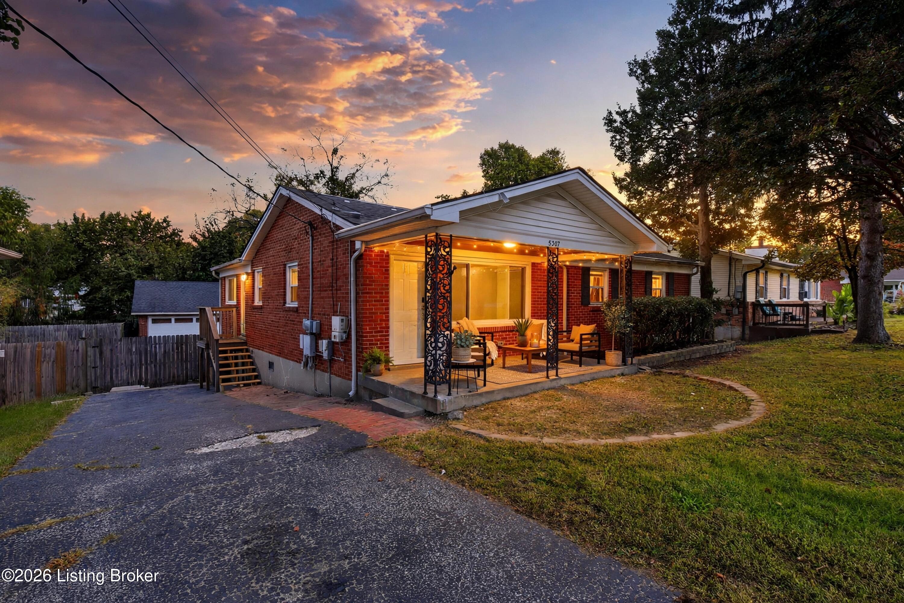 5207 Charmane Dr — photo