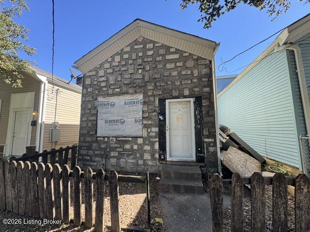 919 S 16th St — photo