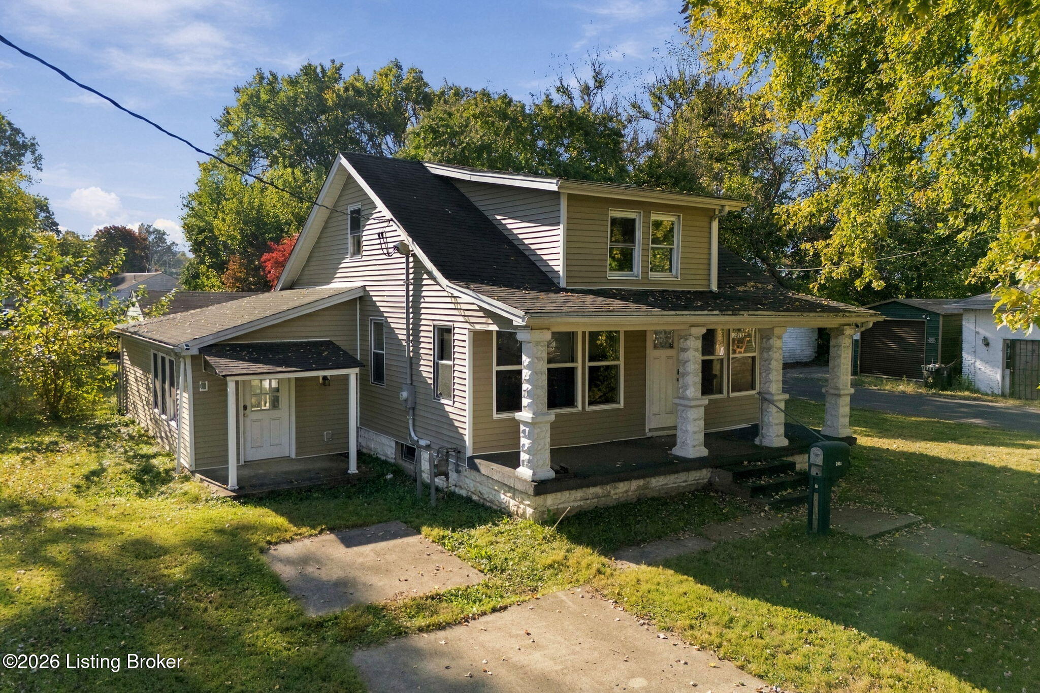 2815 Fairview Ave — photo