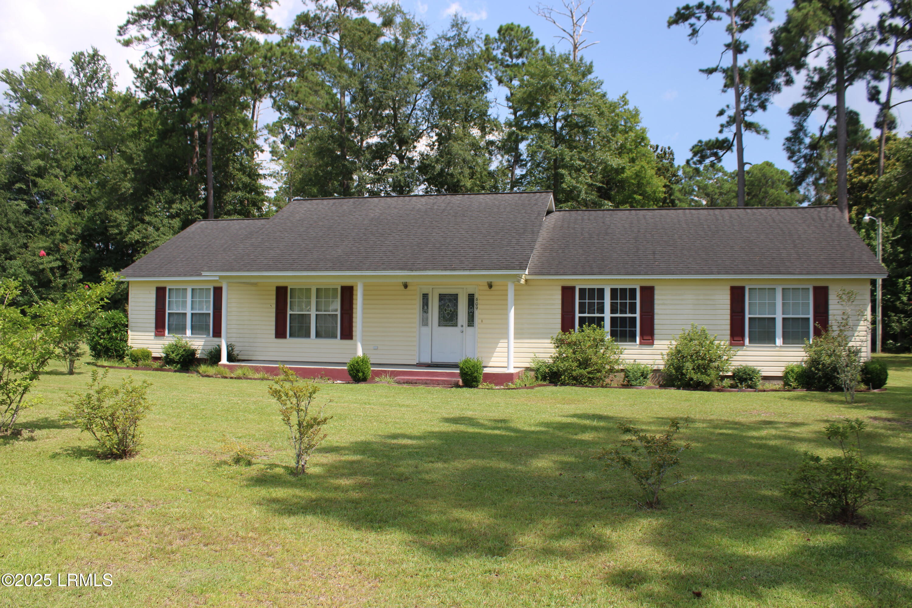 609 Ashley Drive — photo