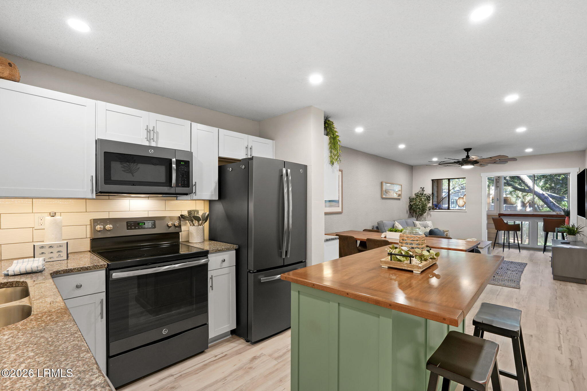239 Beach City Road 1225 — photo