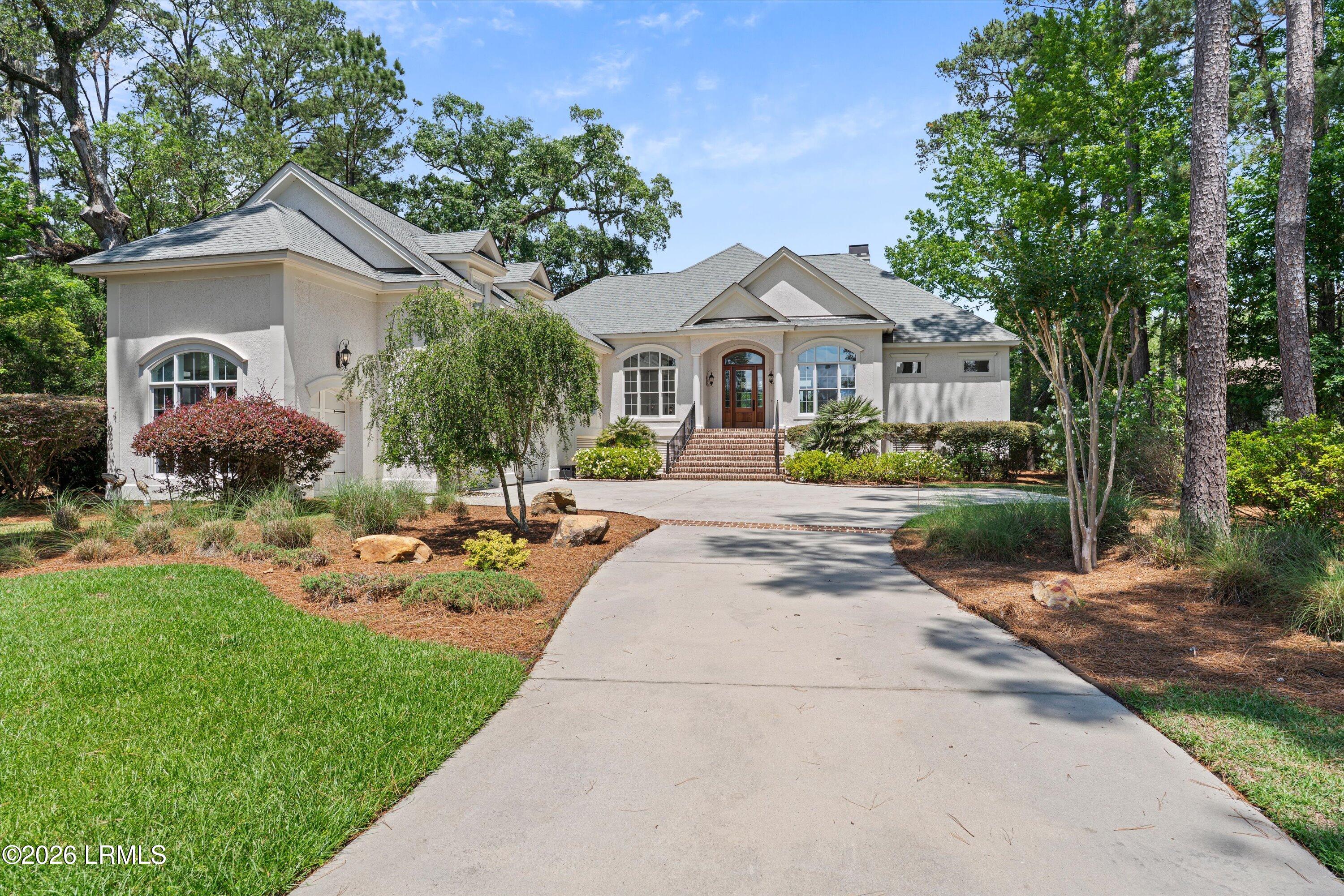 113 Winding Oak Drive — photo