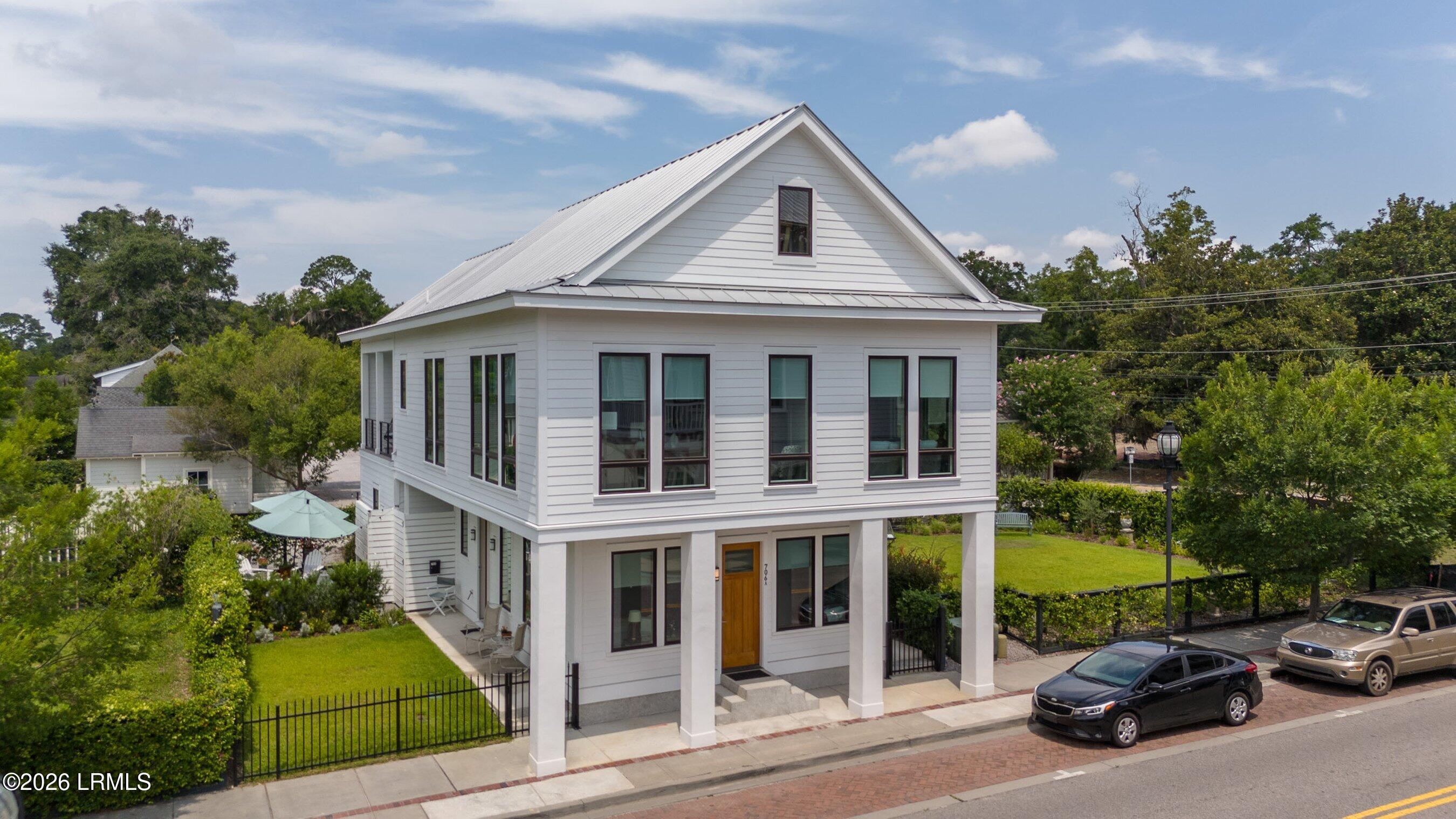 706 BLADEN ST — photo 2