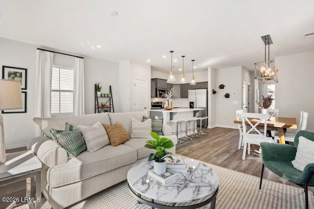 7 Whispering Oaks Circle — photo