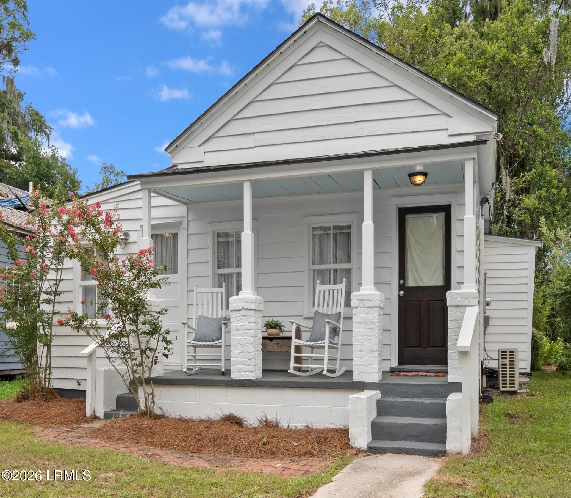 910 Duke Street — photo