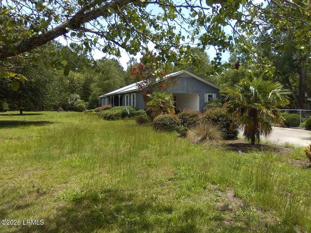3222 Charleston Highway — photo