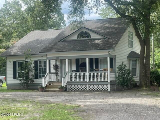 382 Wellington Drive — photo