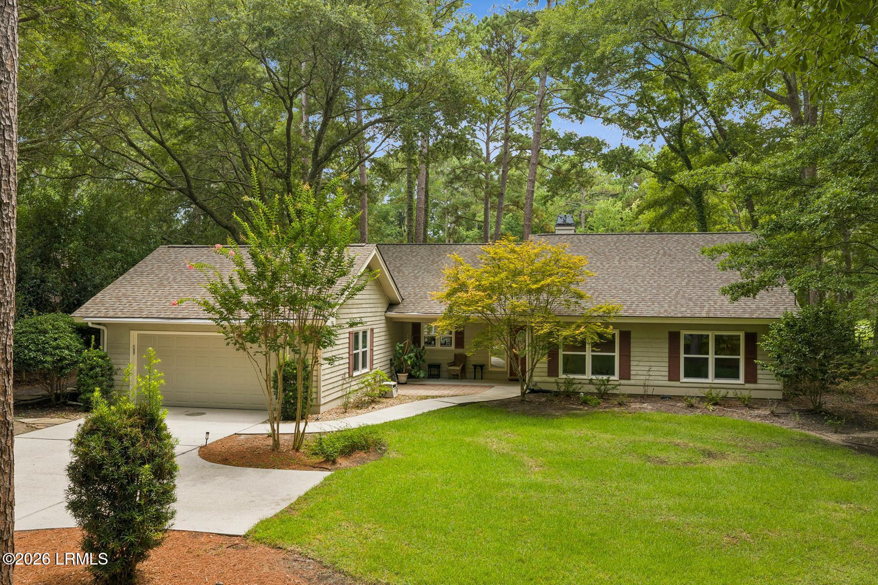 228 White Oaks Circle — photo
