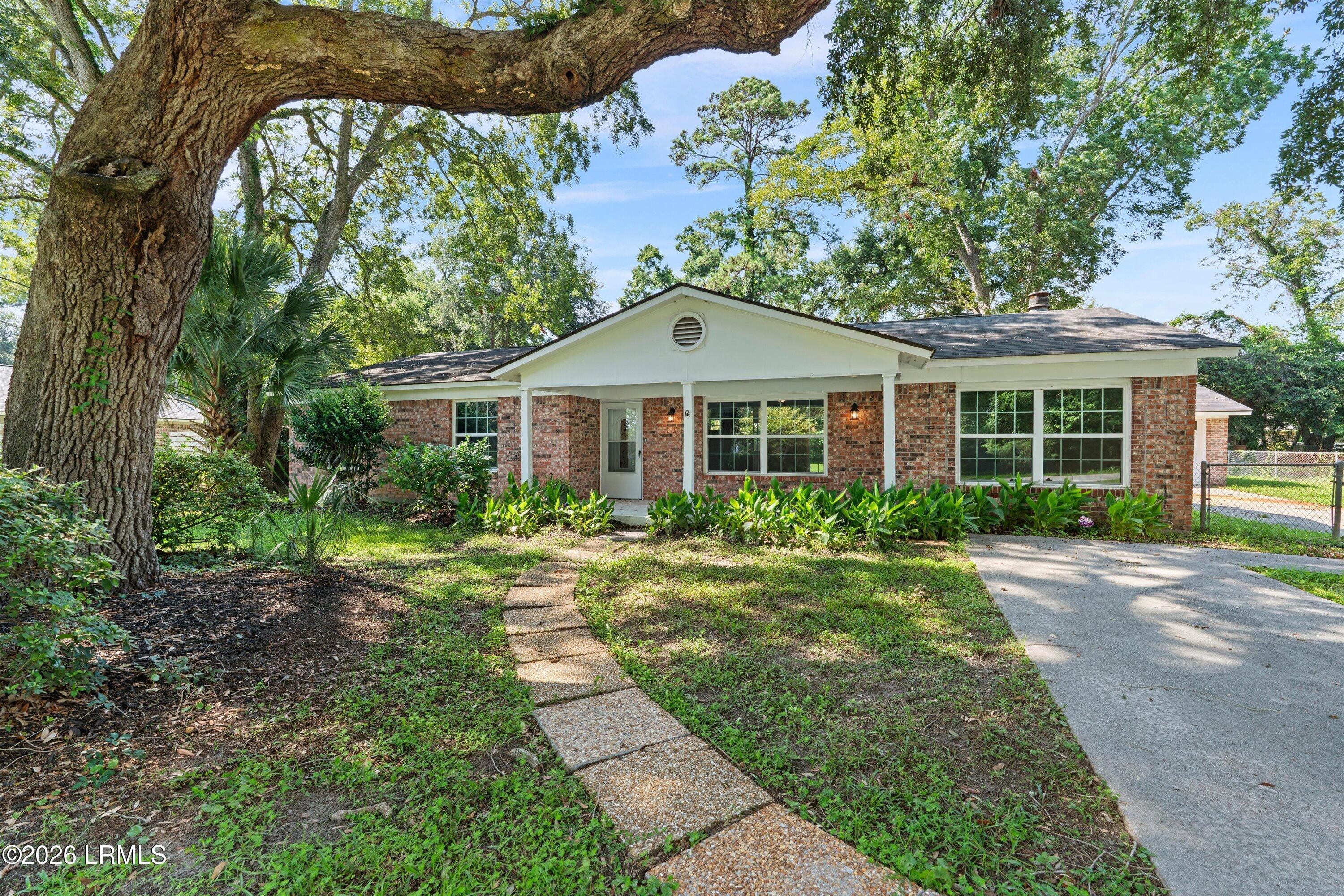4027 Shell Point Road — photo