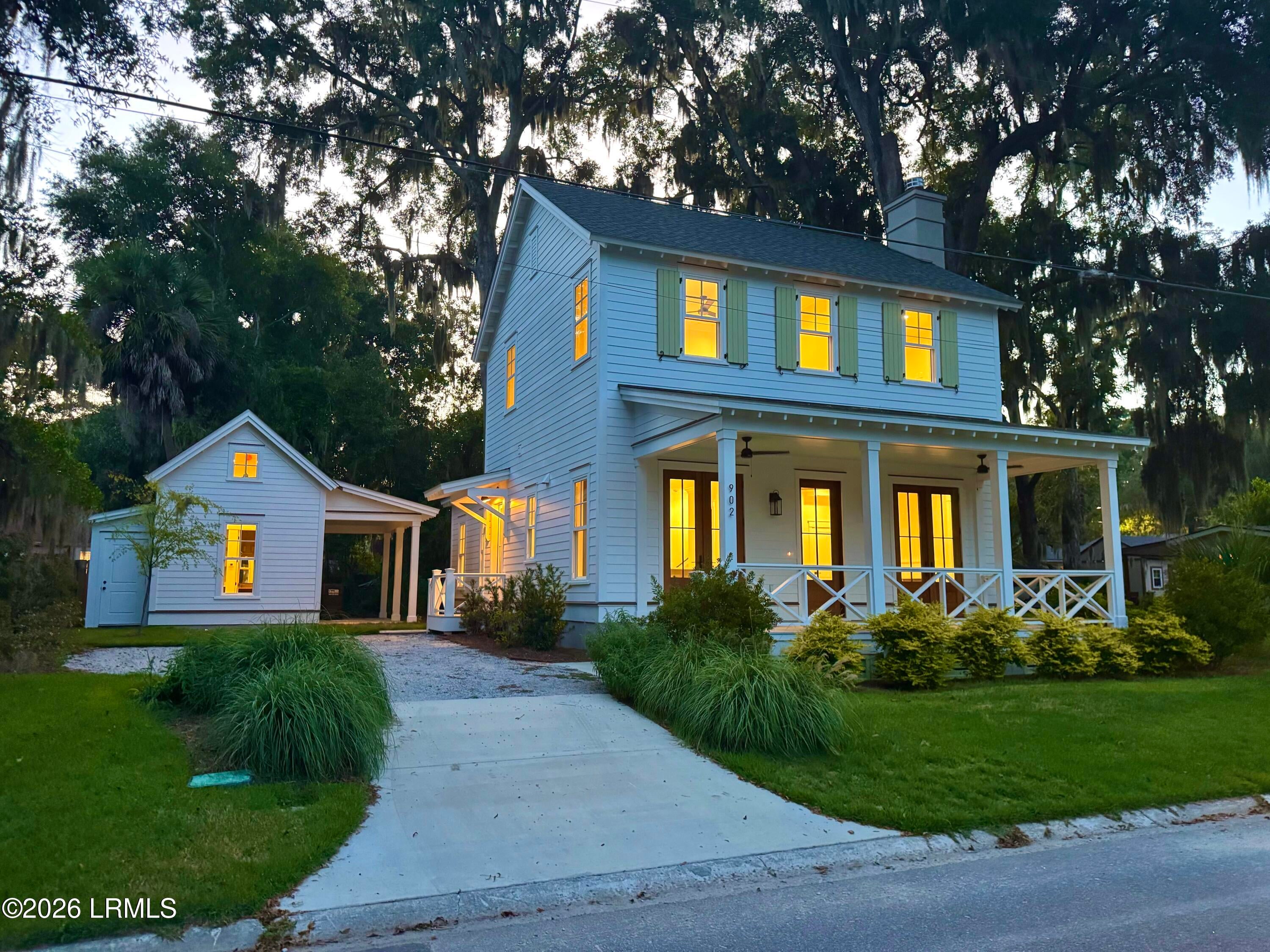 902 Harrington Street — photo