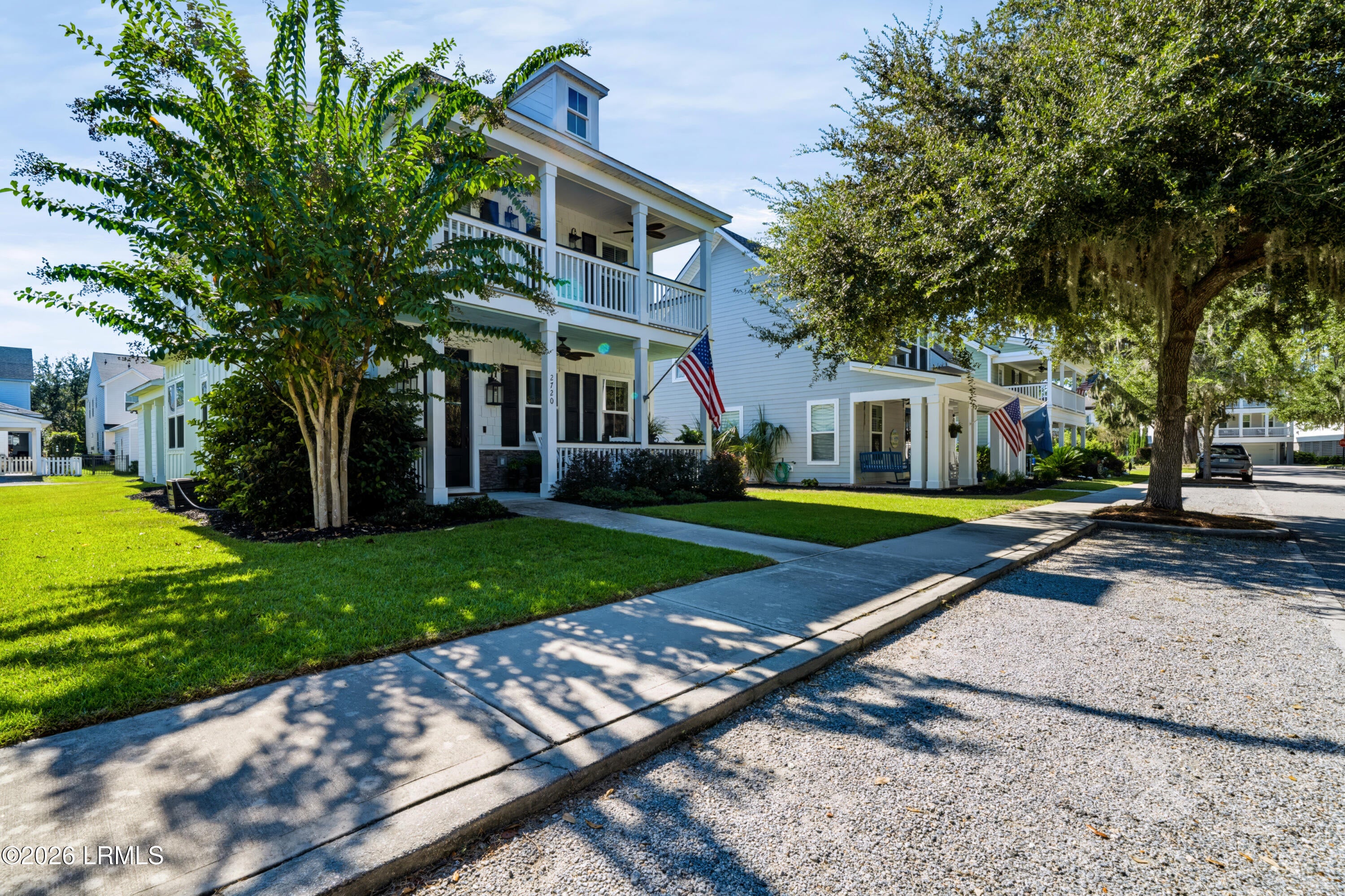 Home in Beaufort, SC 29902 — photo 2