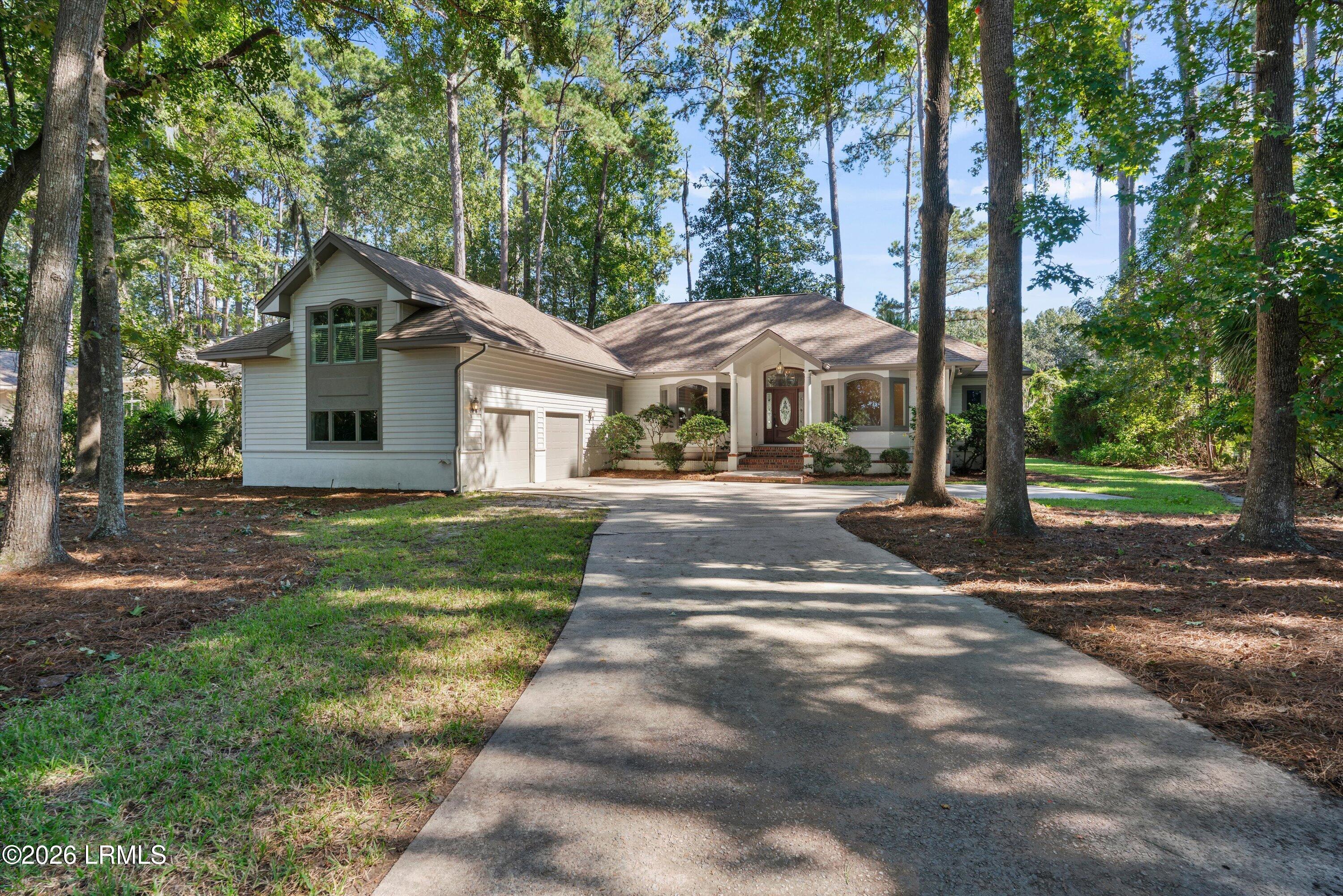 49 Winding Oak Drive — photo
