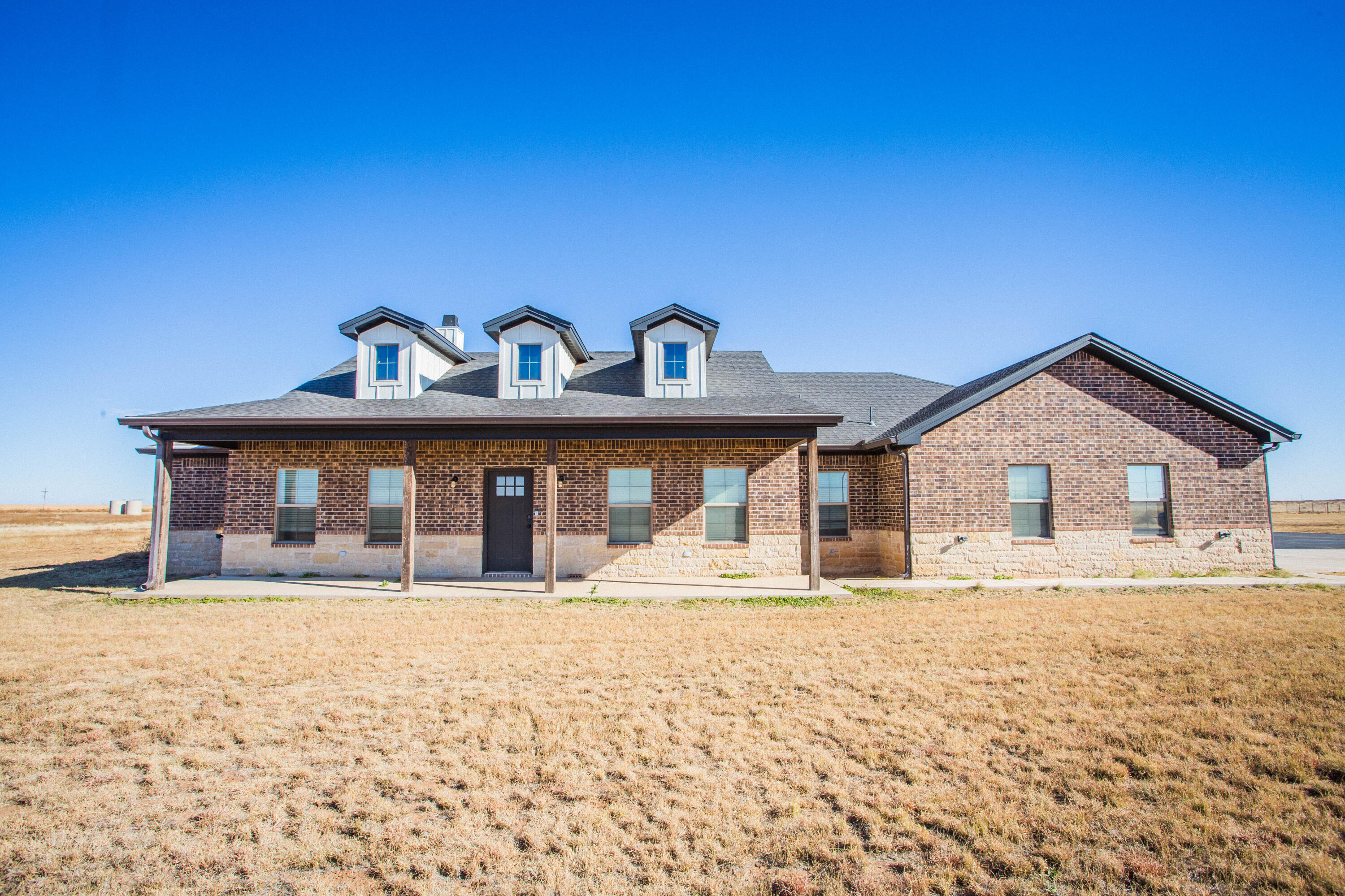 6710 N County Road 1100 — photo