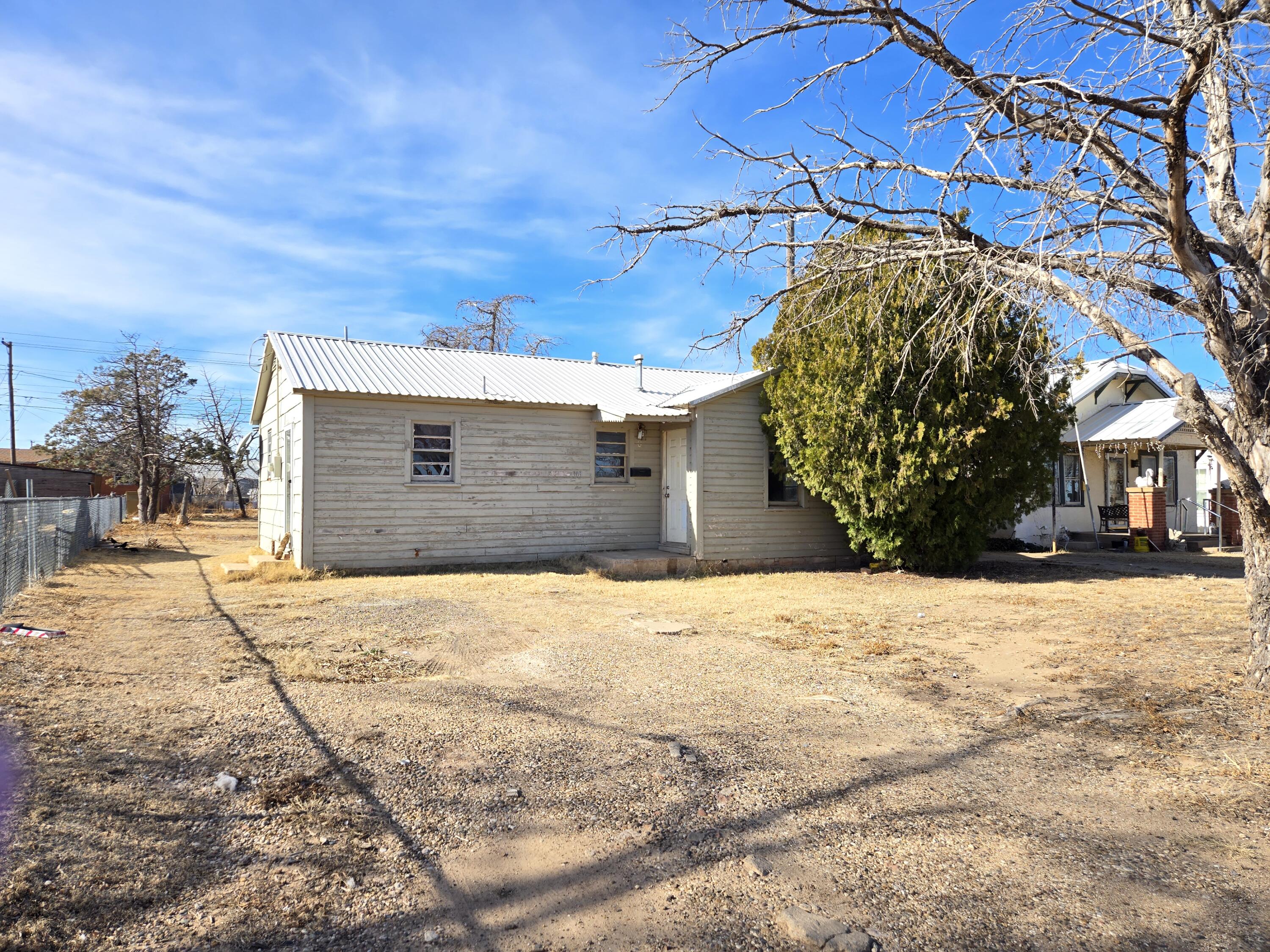 303 N Gaines Avenue — photo
