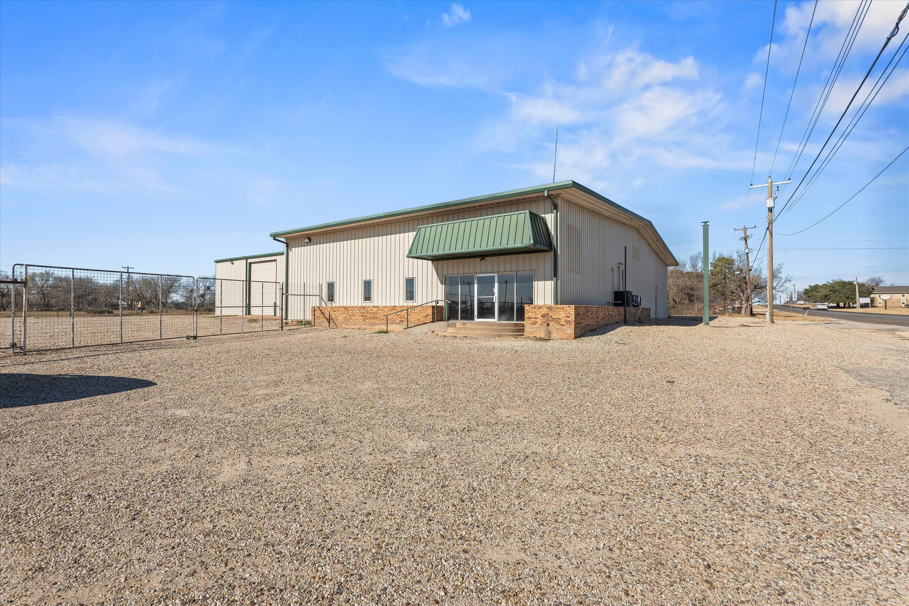 2305 N State Highway 208 — photo