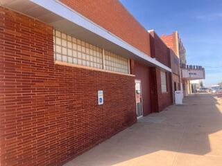 402 W Main Street — photo