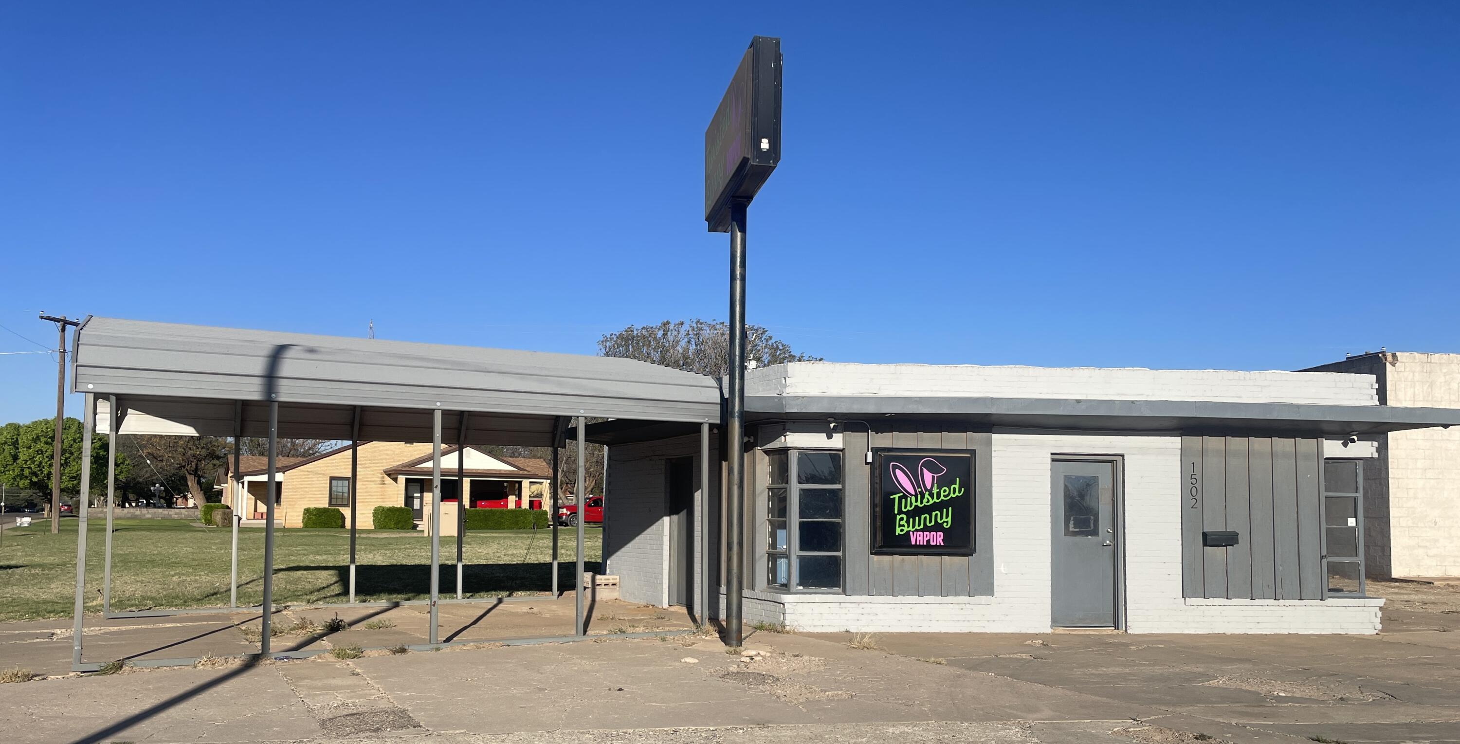 1502 Lubbock Highway — photo