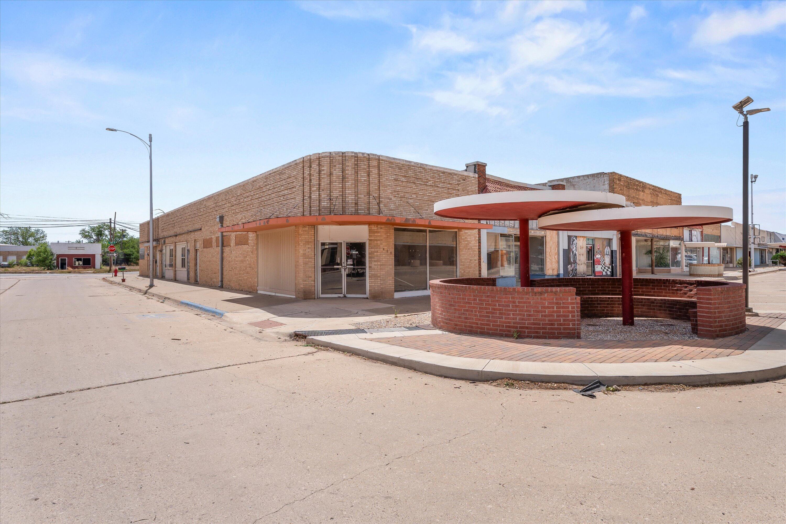 400 Phelps Avenue — photo