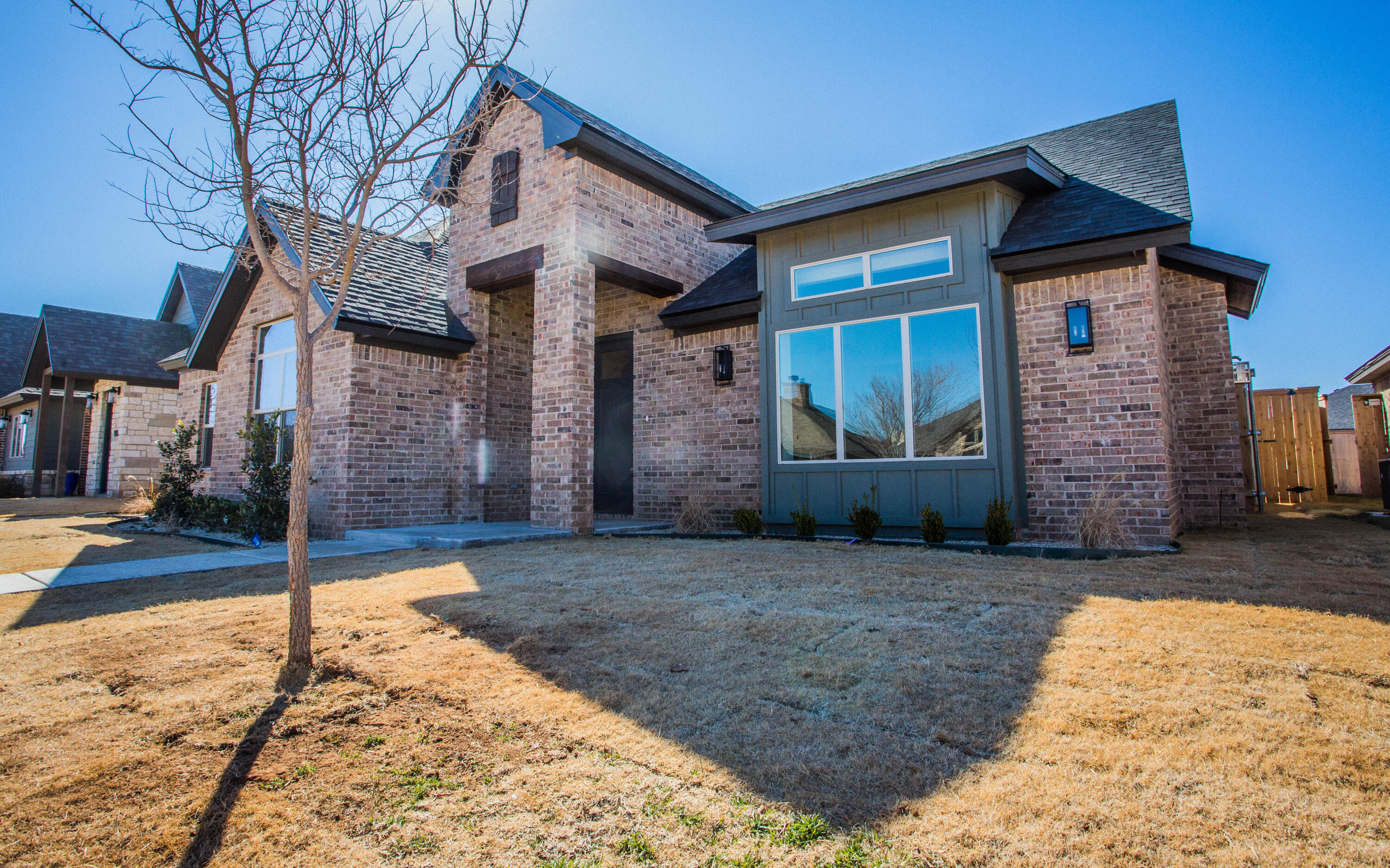 1310 Chaucer Lane — photo