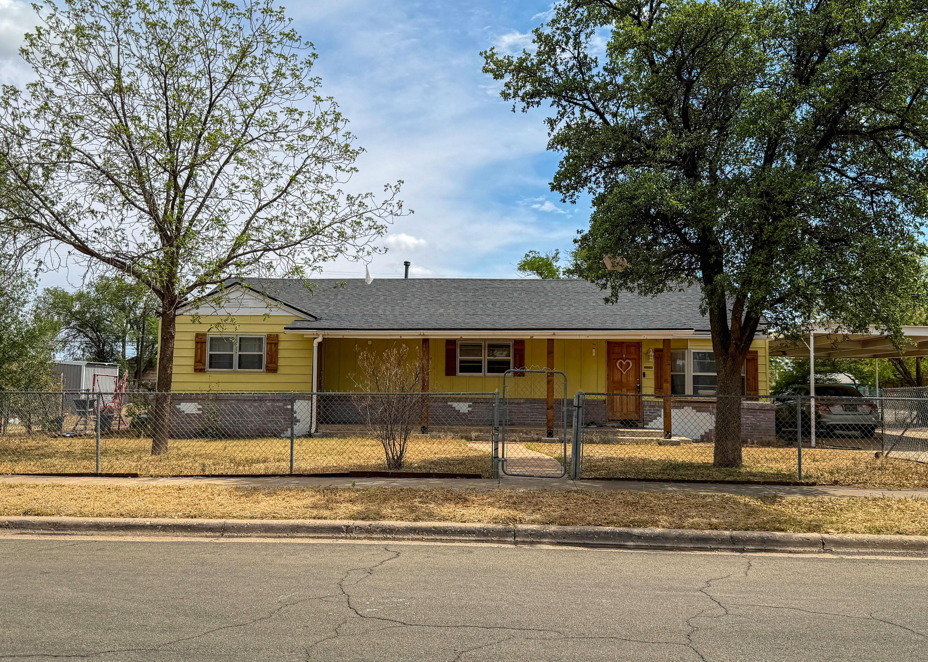 3221 Emory Street — photo