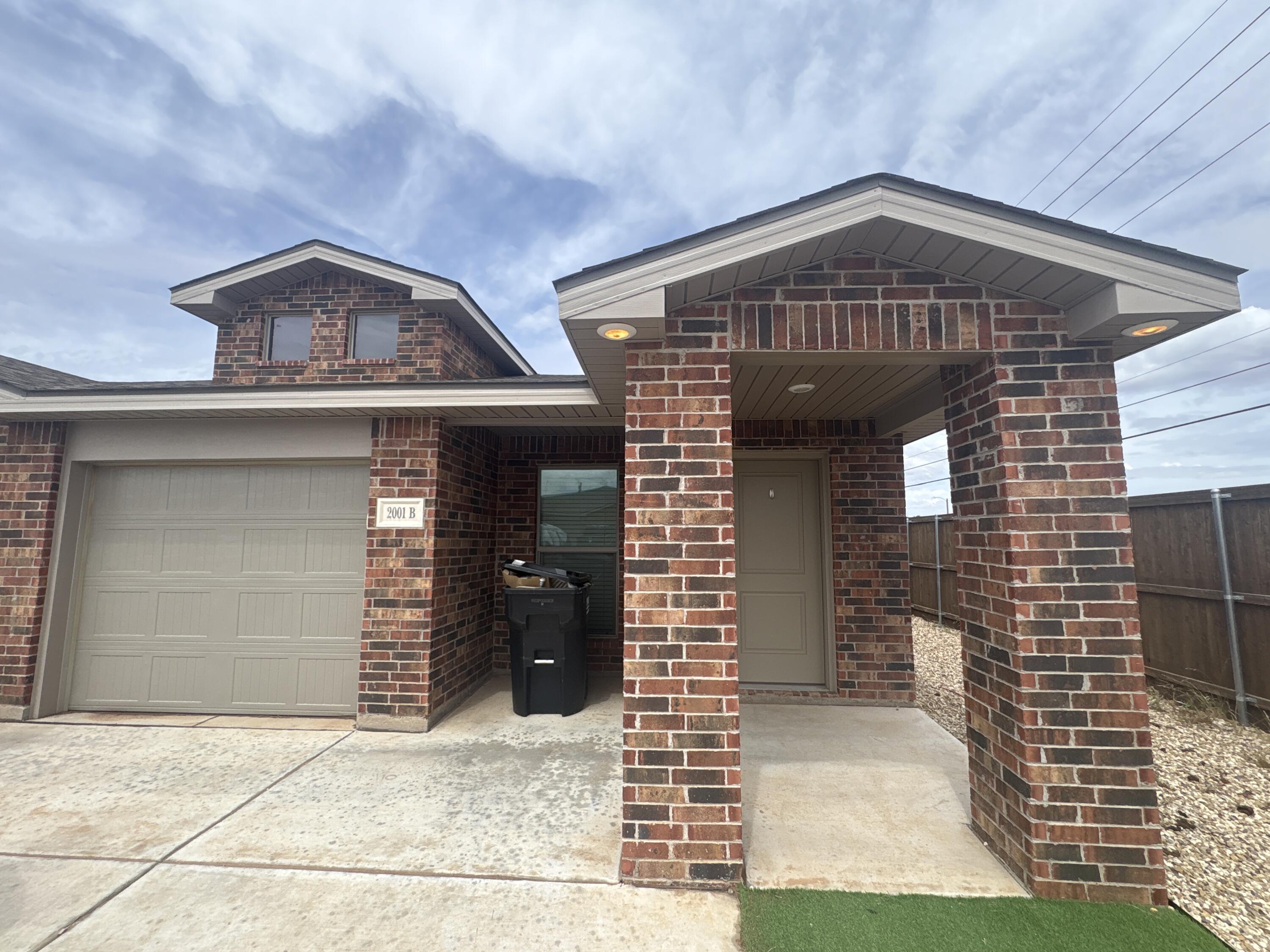 2012 Corpus Avenue, a — photo