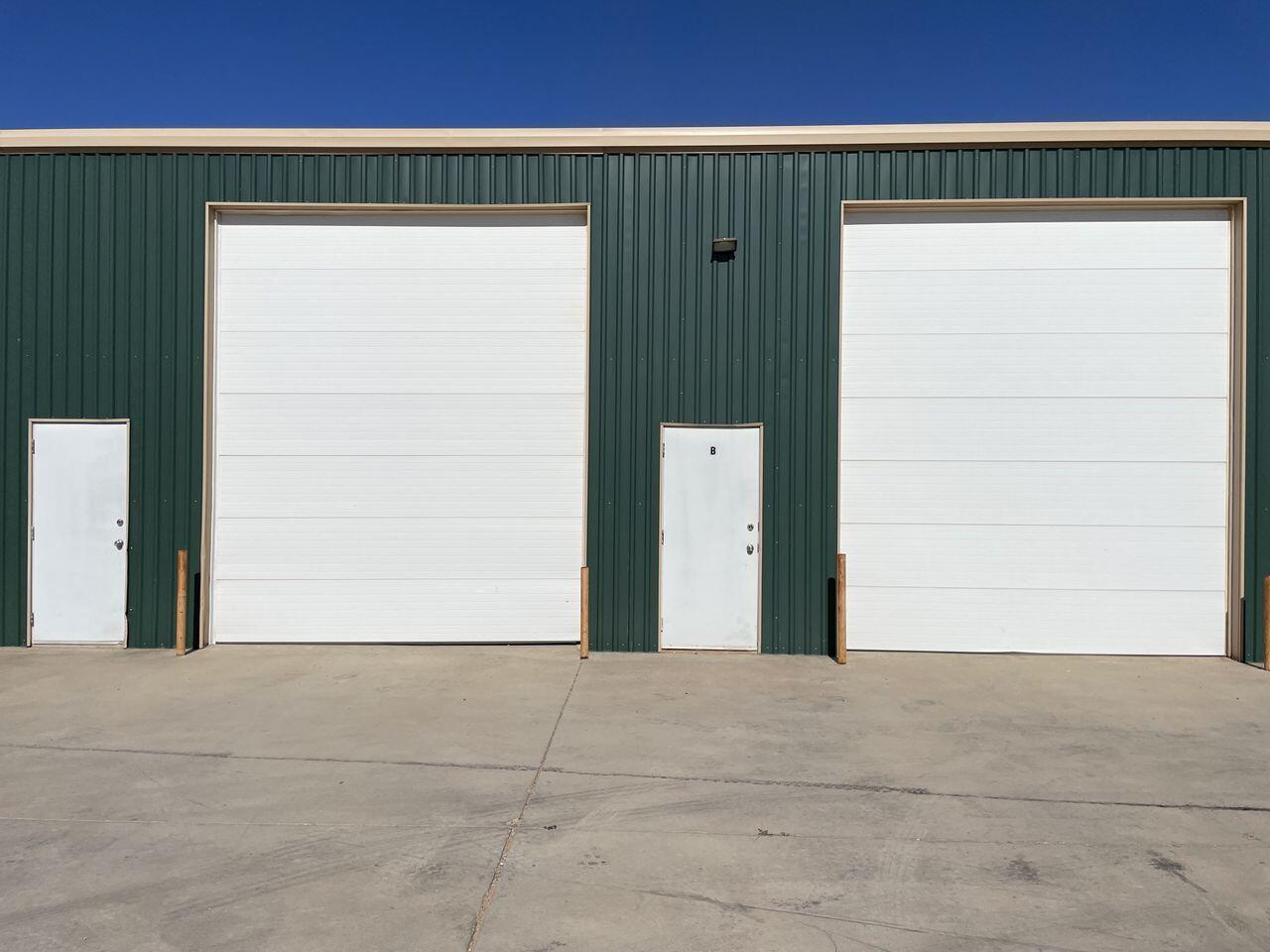 10614 Private Road 1310, B — photo