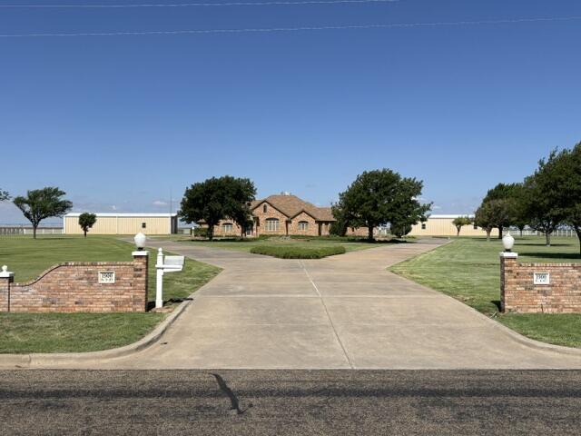 1900 S Interstate 27, Plainview, TX 79072 — photo 2